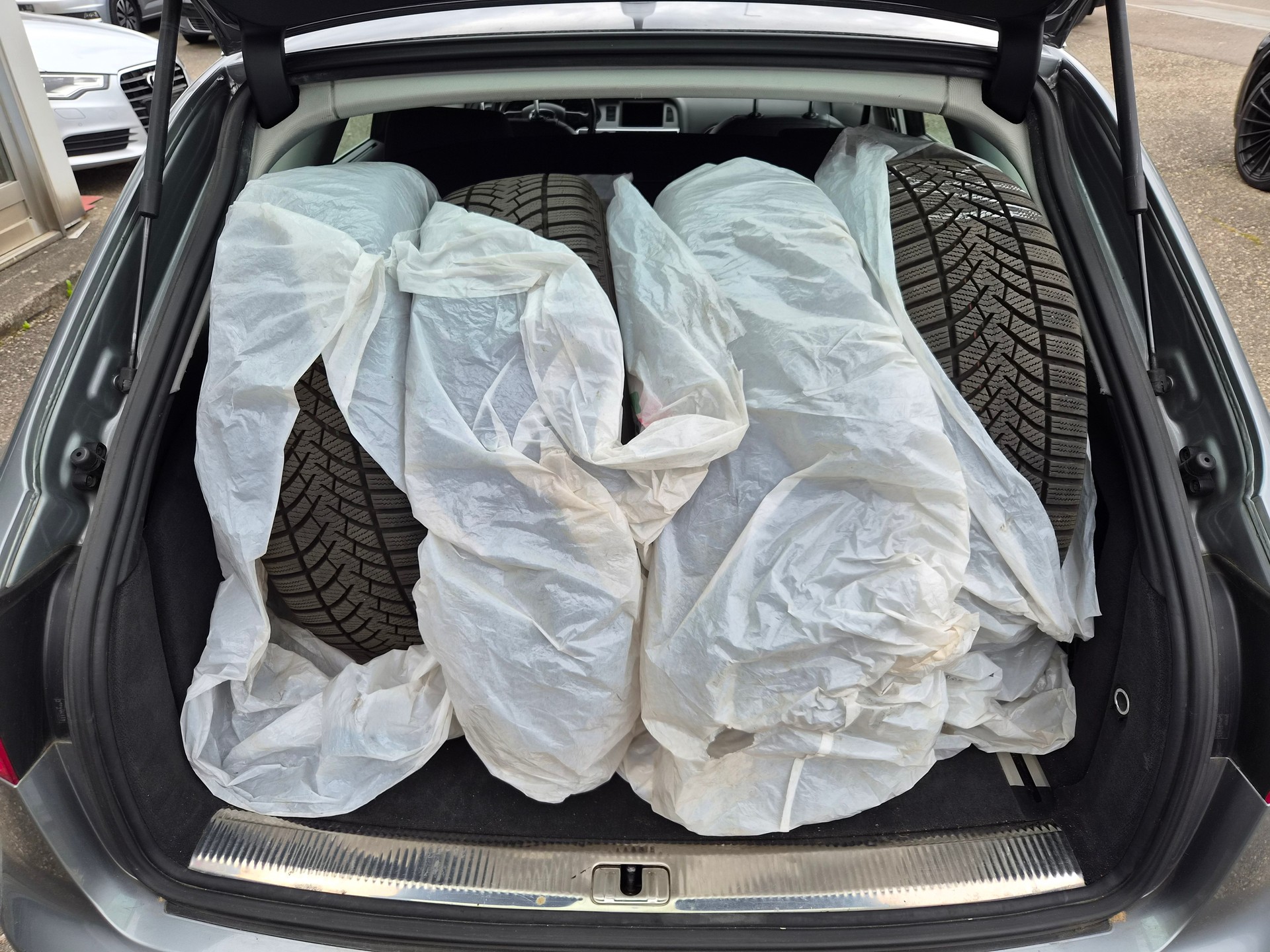 AUDI A6 Avant 3.0 V6 TDI quattro-image-6
