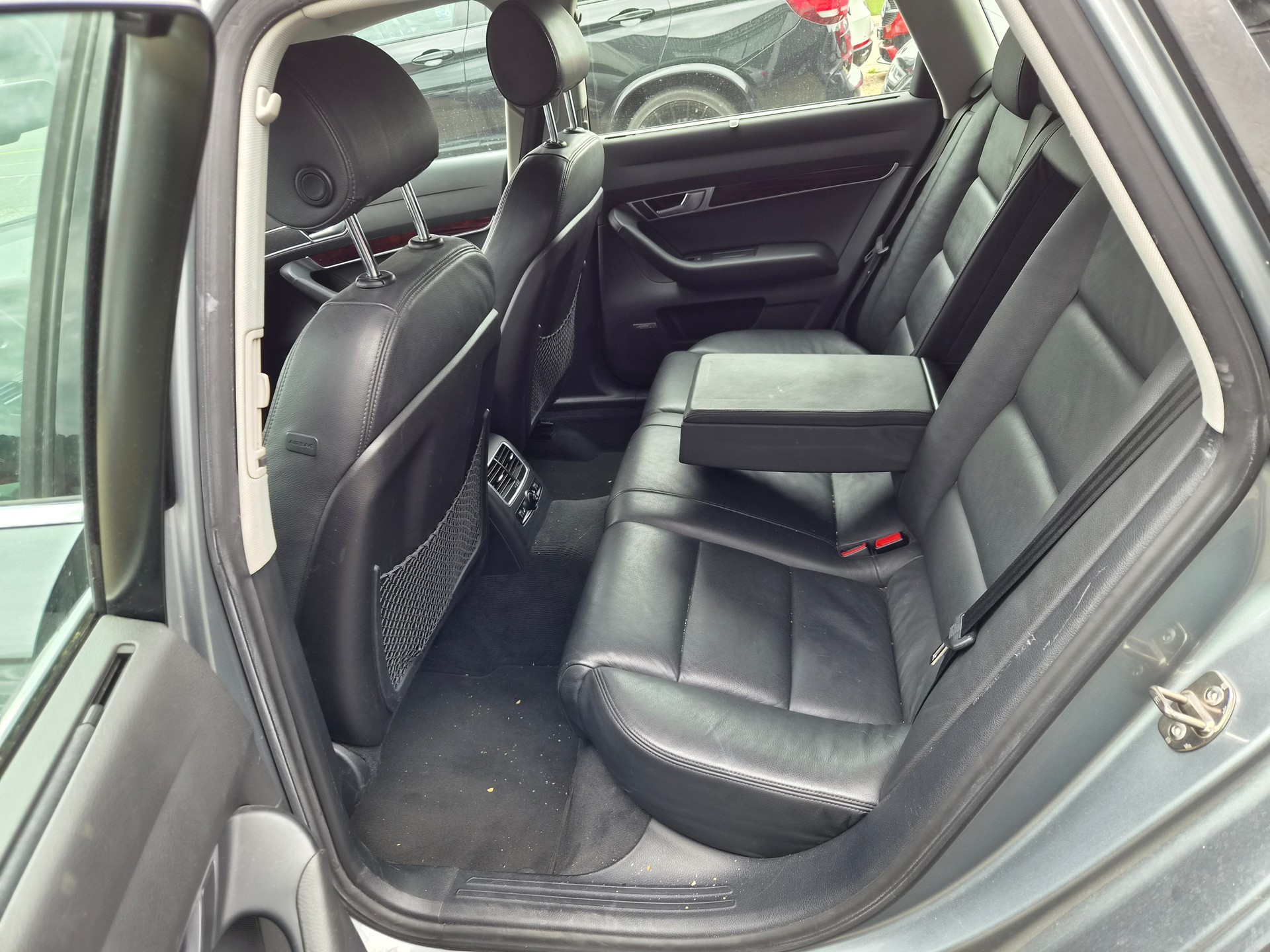 AUDI A6 Avant 3.0 V6 TDI quattro-image-5