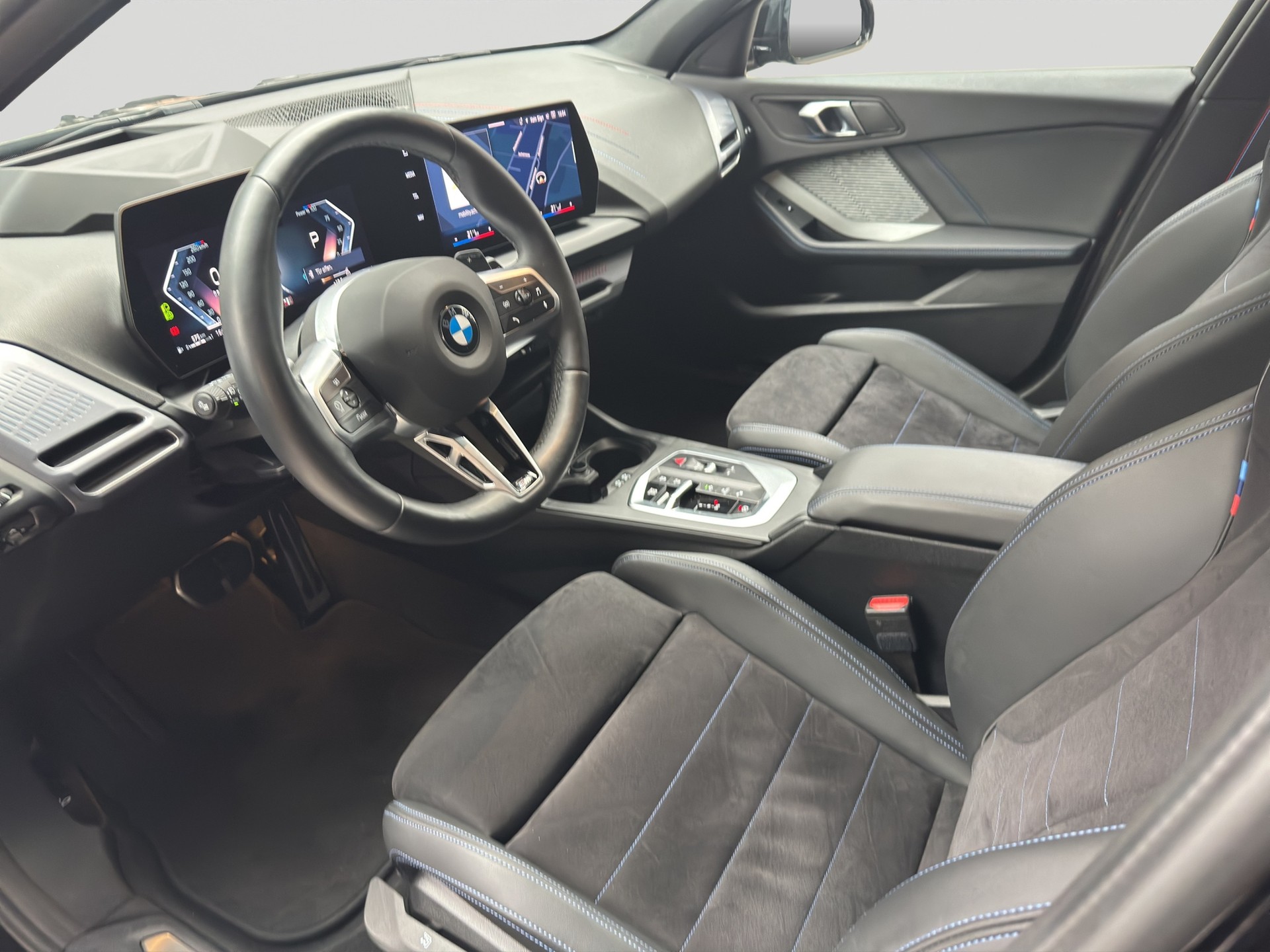 BMW 120 M Sport Pro Steptronic-image-6