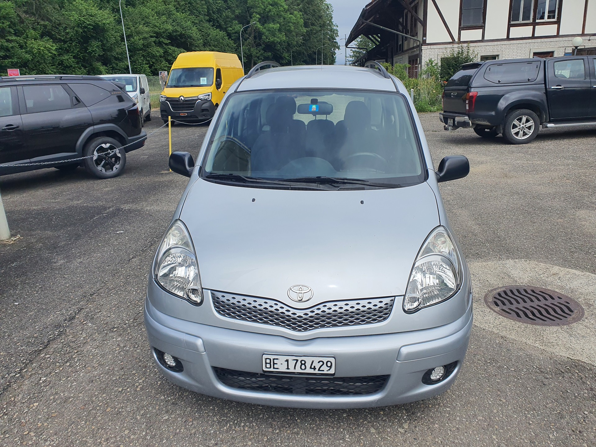 TOYOTA Yaris Verso 1.3 Linea Sol
