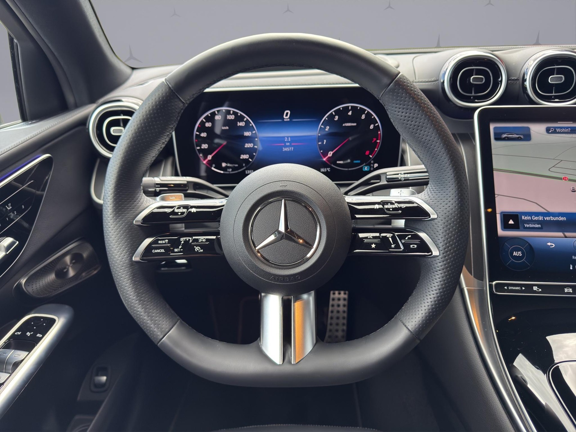 MERCEDES-BENZ GLC 300 AMG Line 4matic Coupé-image-10