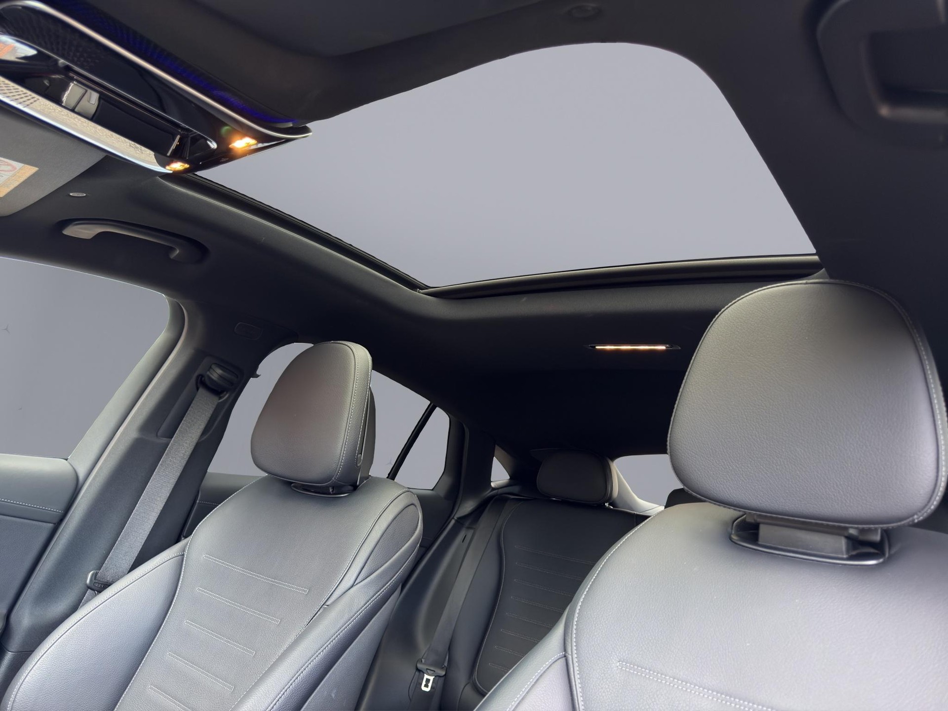 MERCEDES-BENZ GLC 300 AMG Line 4matic Coupé-image-18