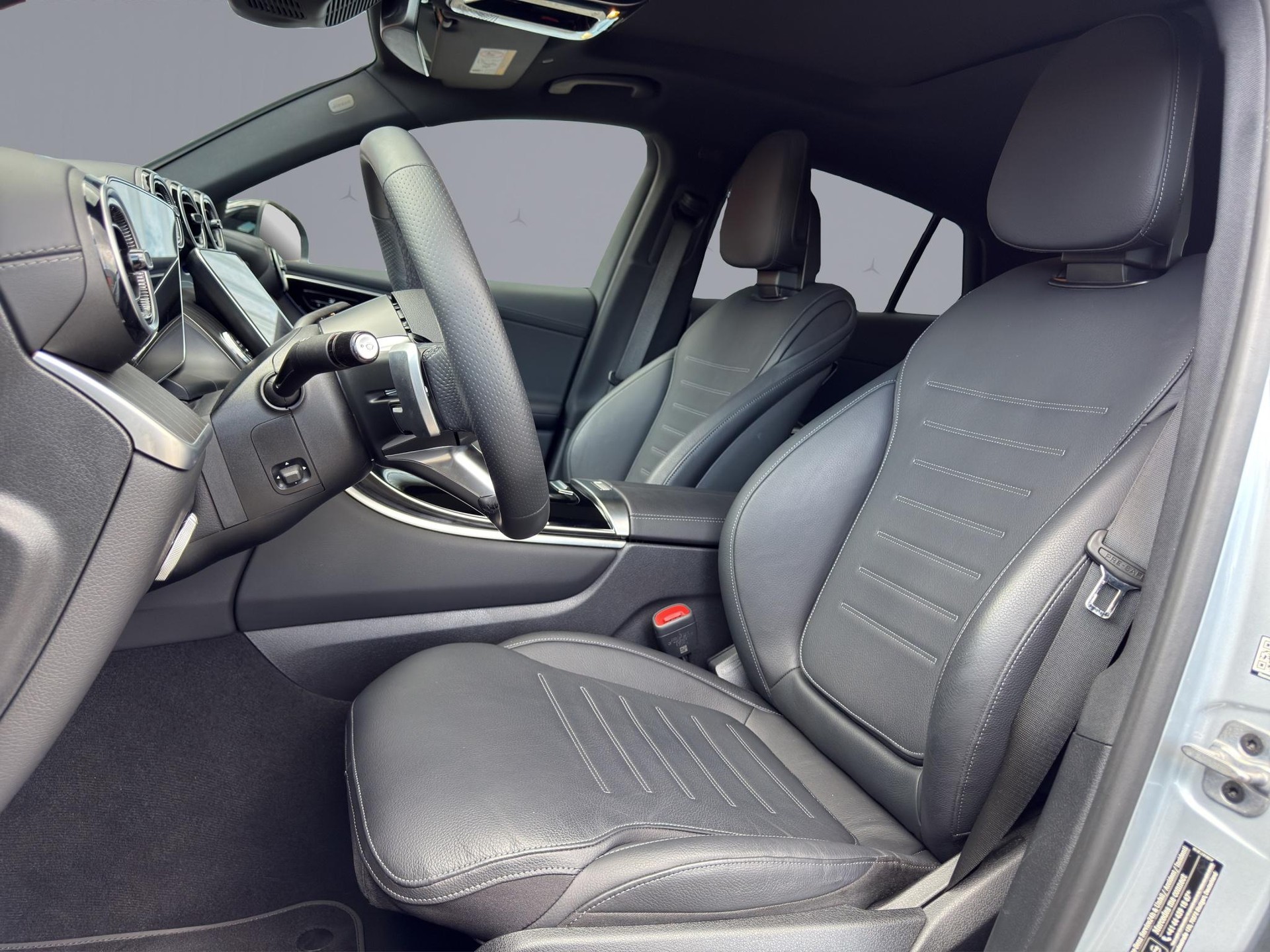 MERCEDES-BENZ GLC 300 AMG Line 4matic Coupé-image-8