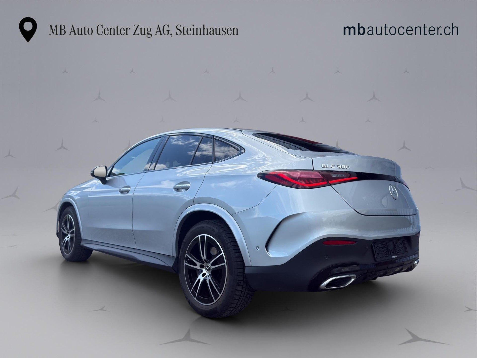 MERCEDES-BENZ GLC 300 AMG Line 4matic Coupé-image-2