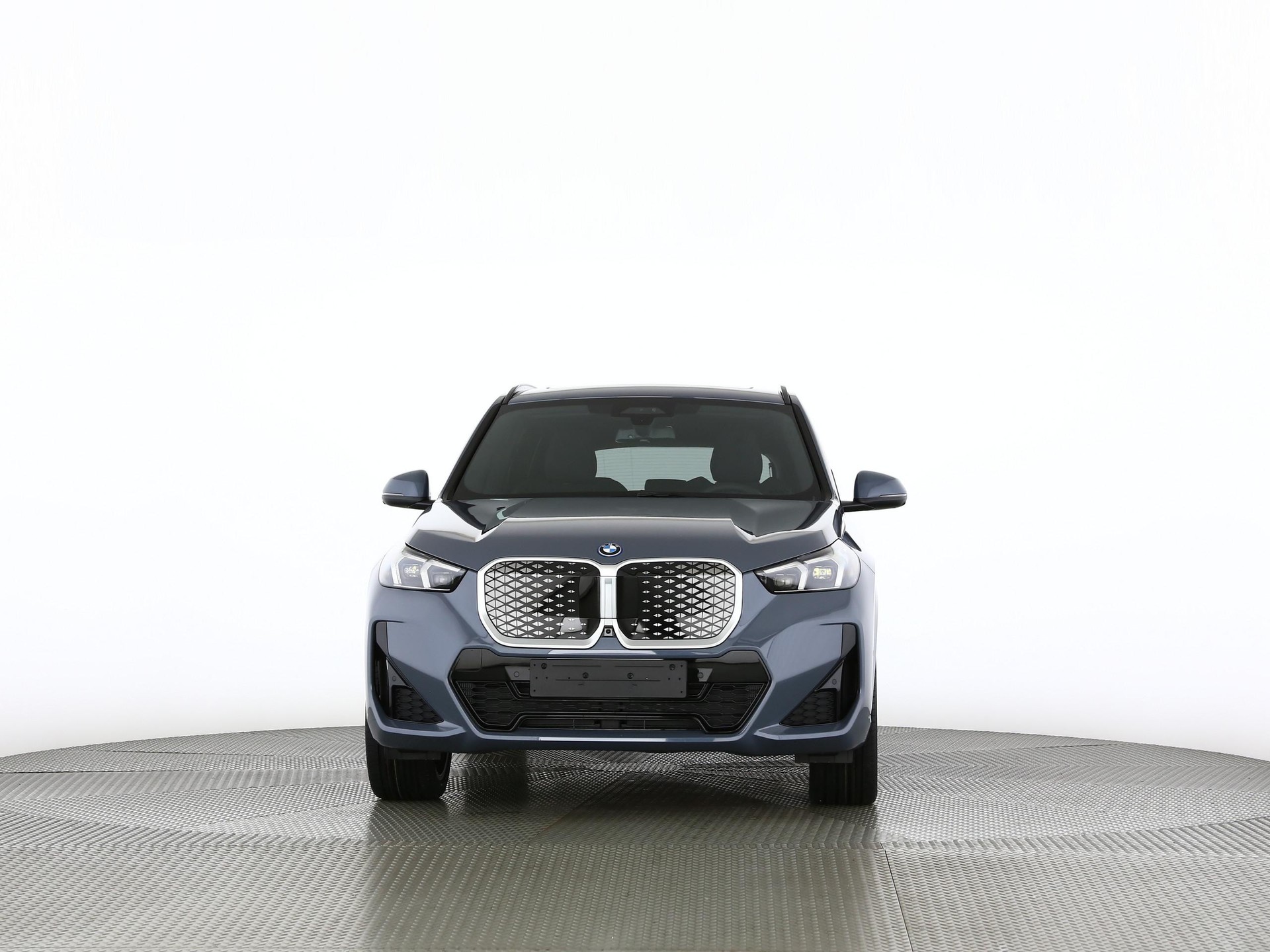 BMW iX1 30 xDrive-image-29