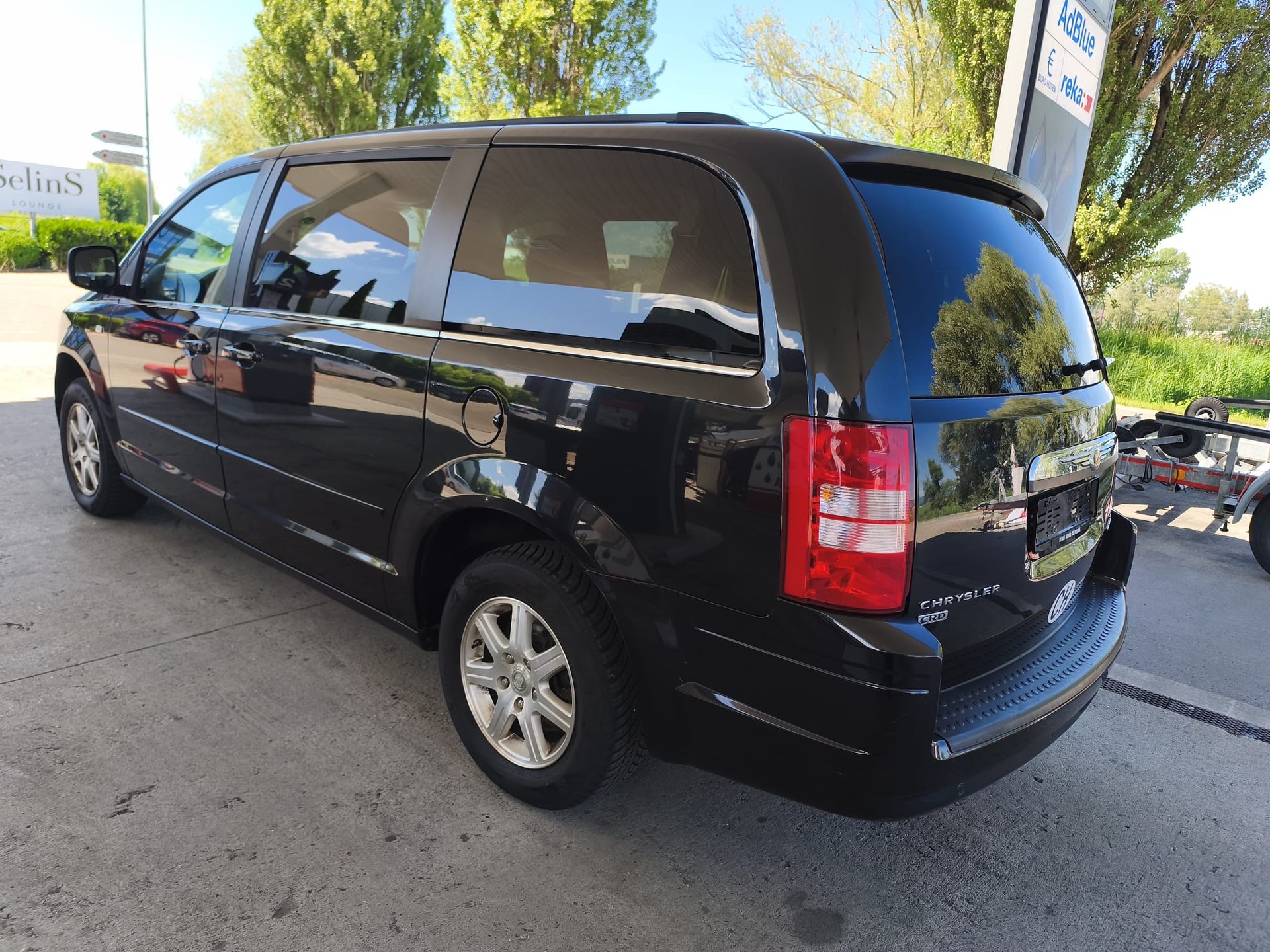 CHRYSLER Grand Voyager 2.8 CRD Touring Automatic-image-3