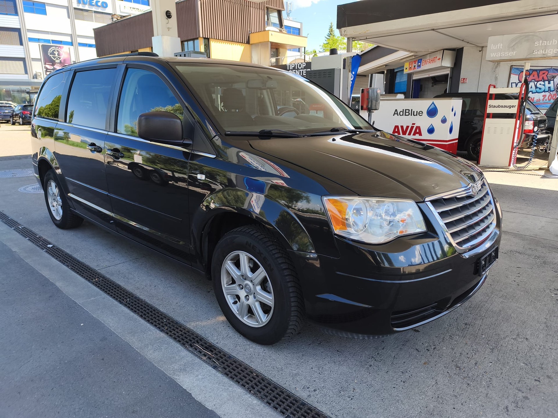 CHRYSLER Grand Voyager 2.8 CRD Touring Automatic-image-0