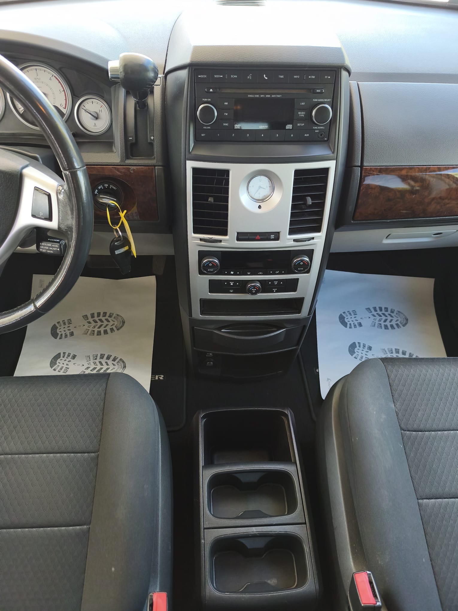 CHRYSLER Grand Voyager 2.8 CRD Touring Automatic-image-12
