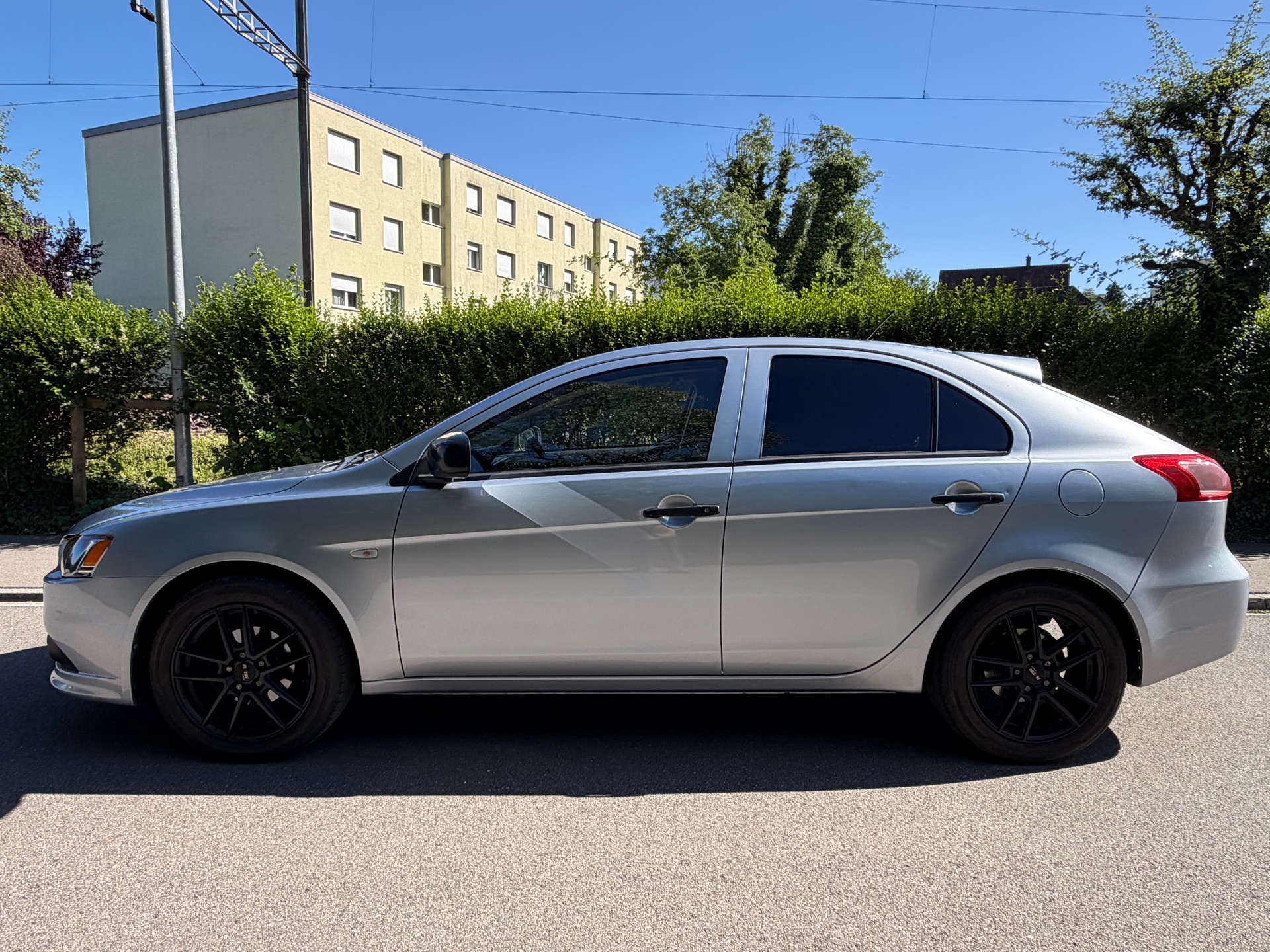 MITSUBISHI Lancer Sportback 1.6 Pure-image-5