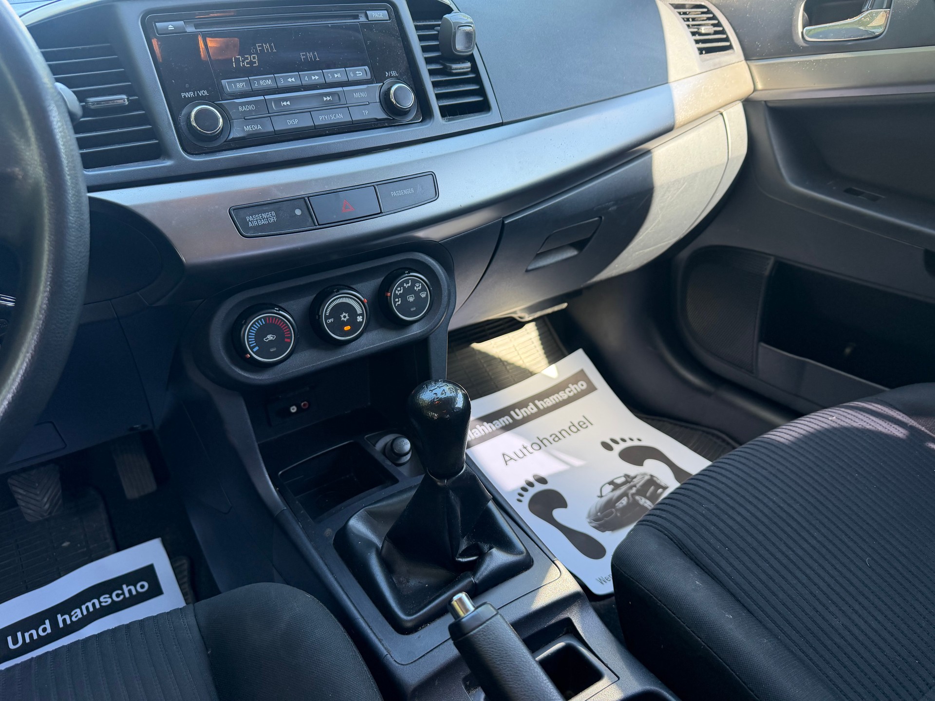 MITSUBISHI Lancer Sportback 1.6 Pure-image-13