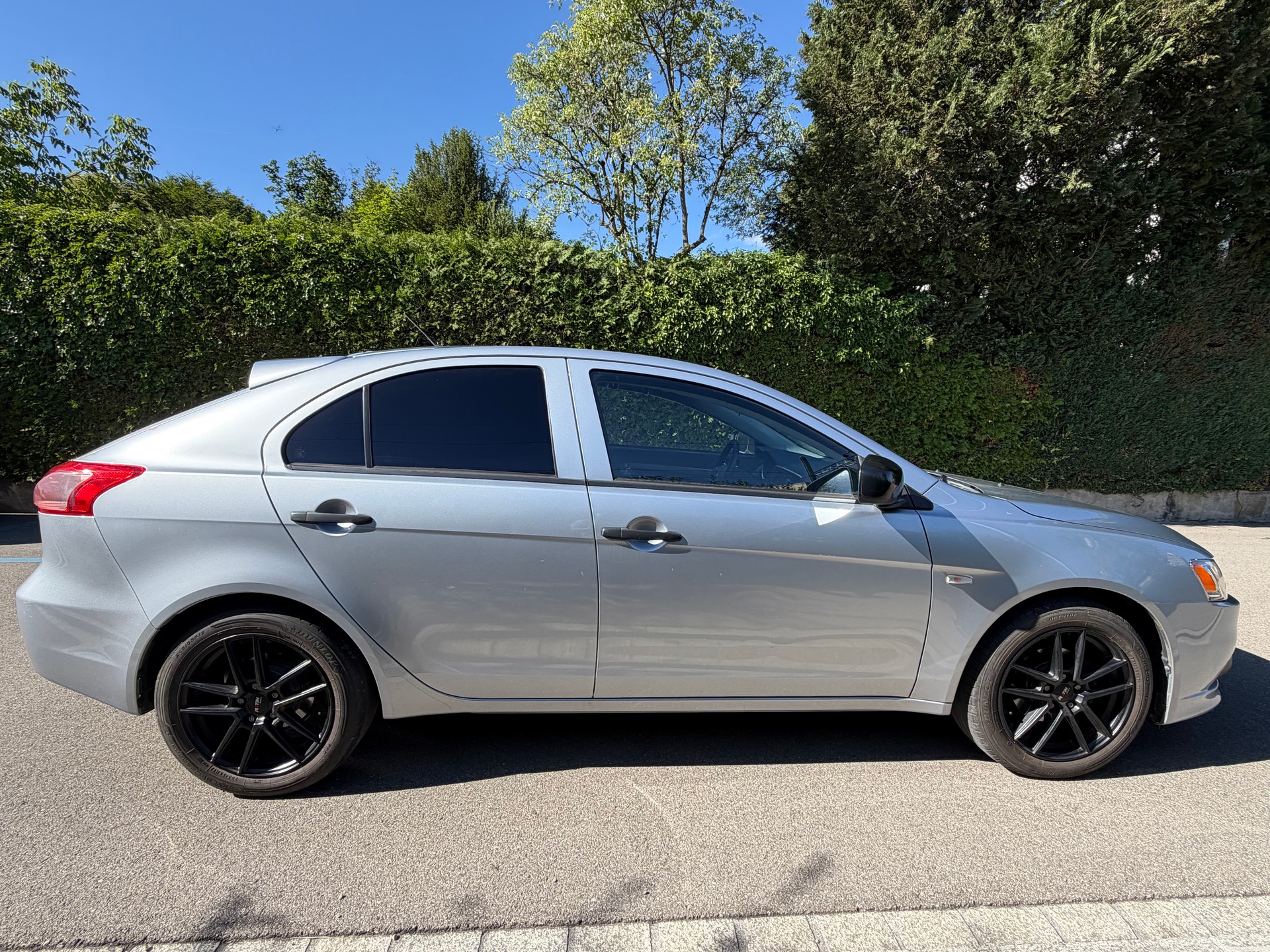 MITSUBISHI Lancer Sportback 1.6 Pure-image-1