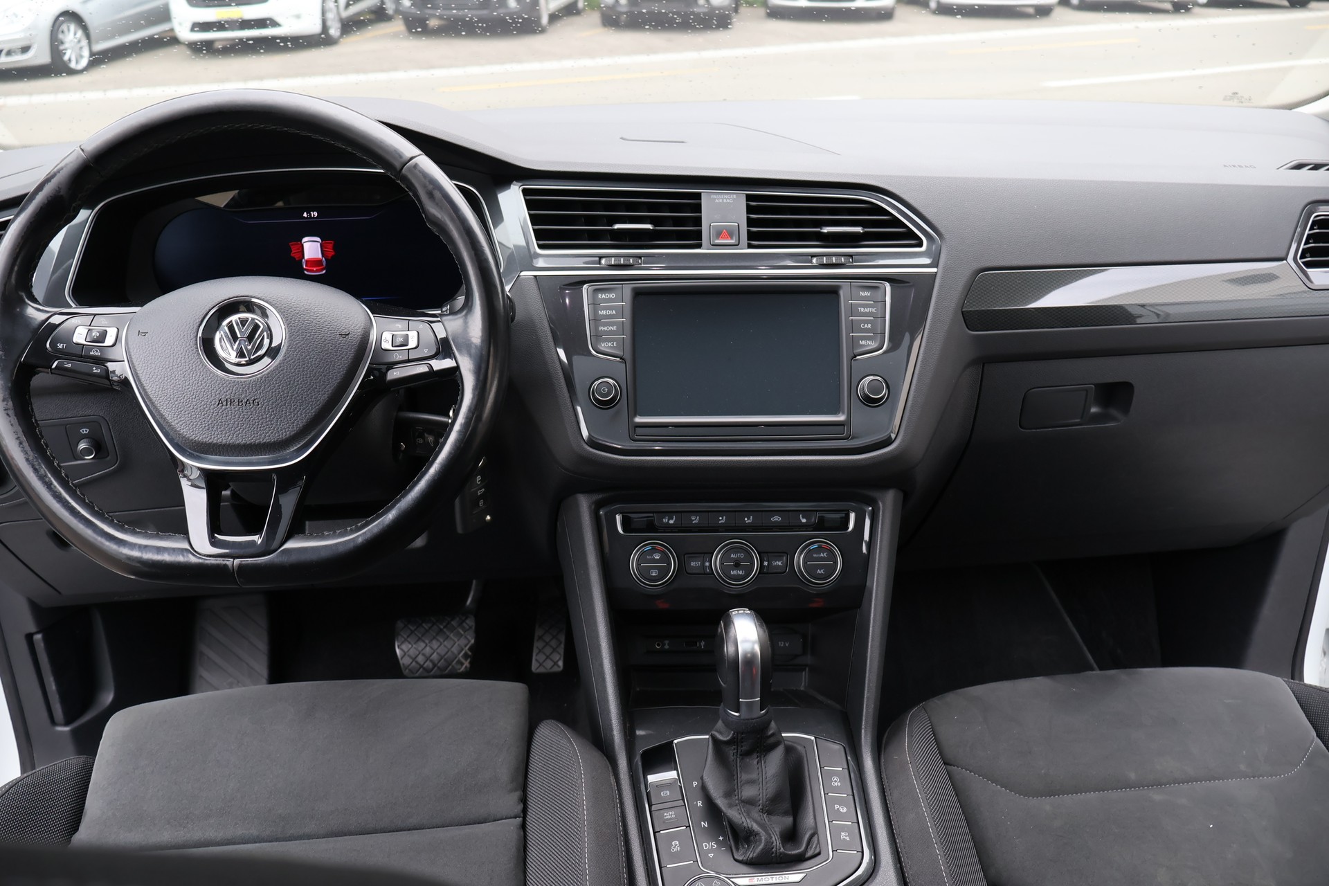 VW Tiguan 2.0 TDI SCR Highline 4Motion DSG-image-10
