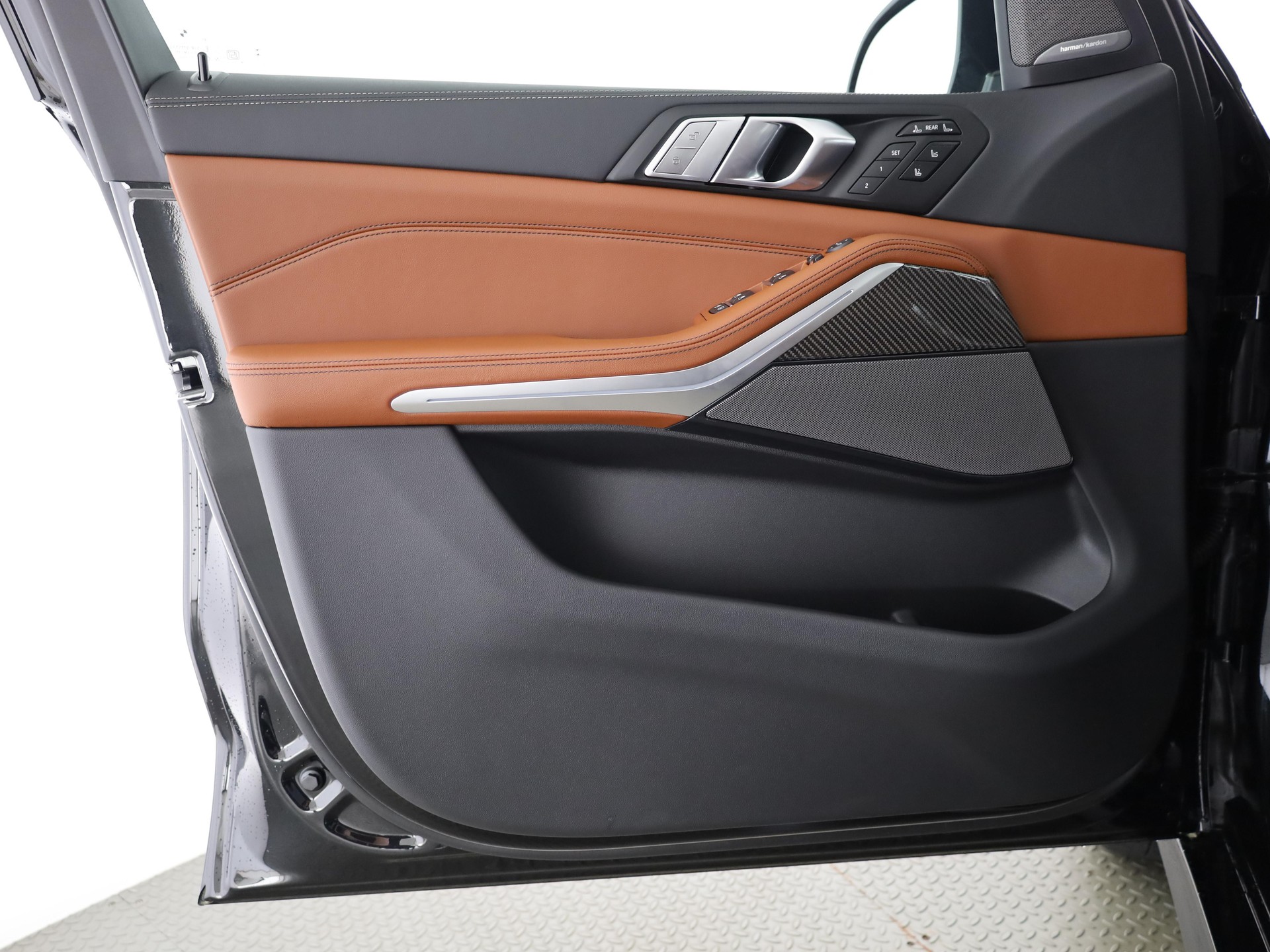 BMW X7 40i xDrive SAG-image-10
