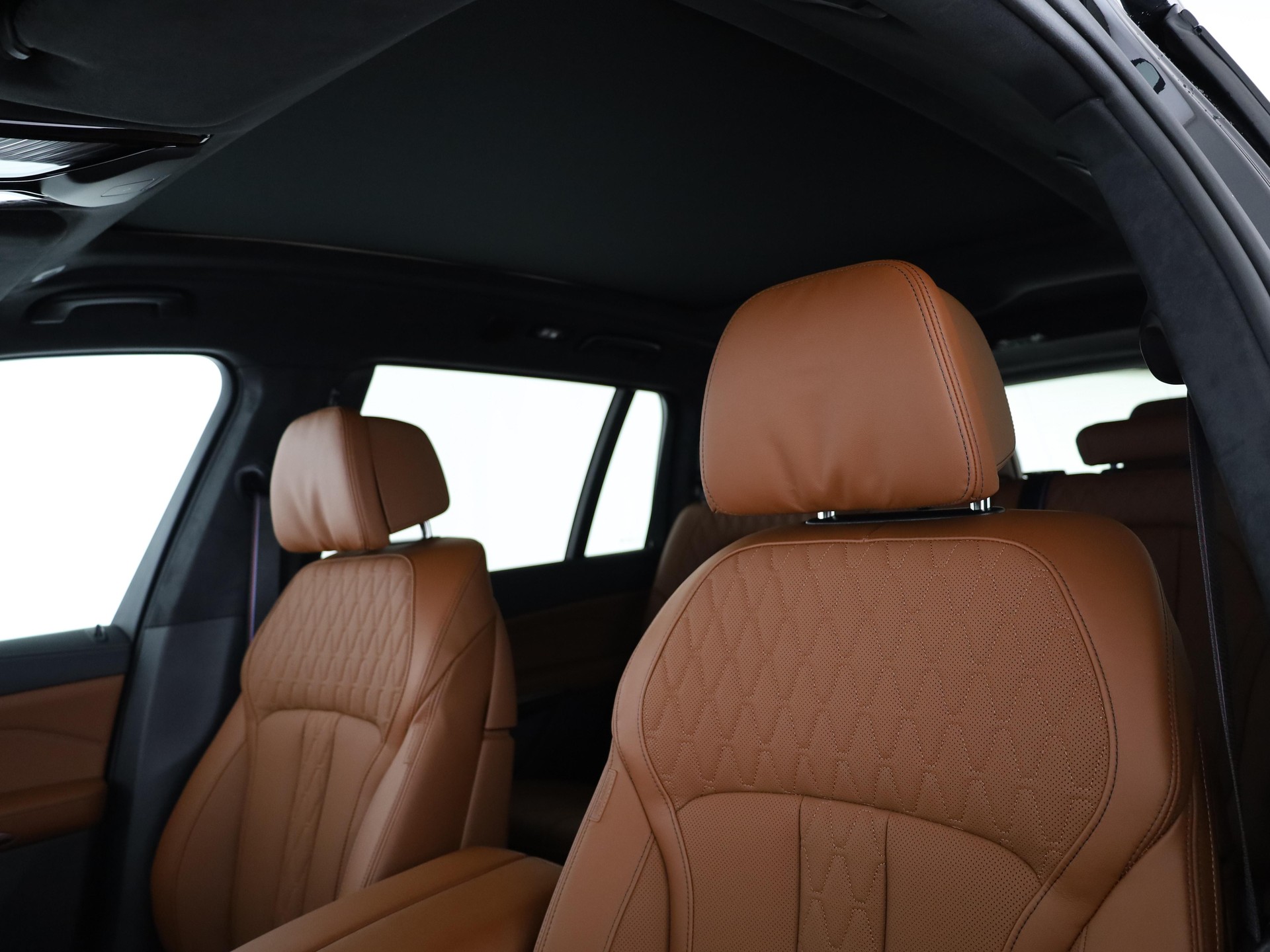 BMW X7 40i xDrive SAG-image-13
