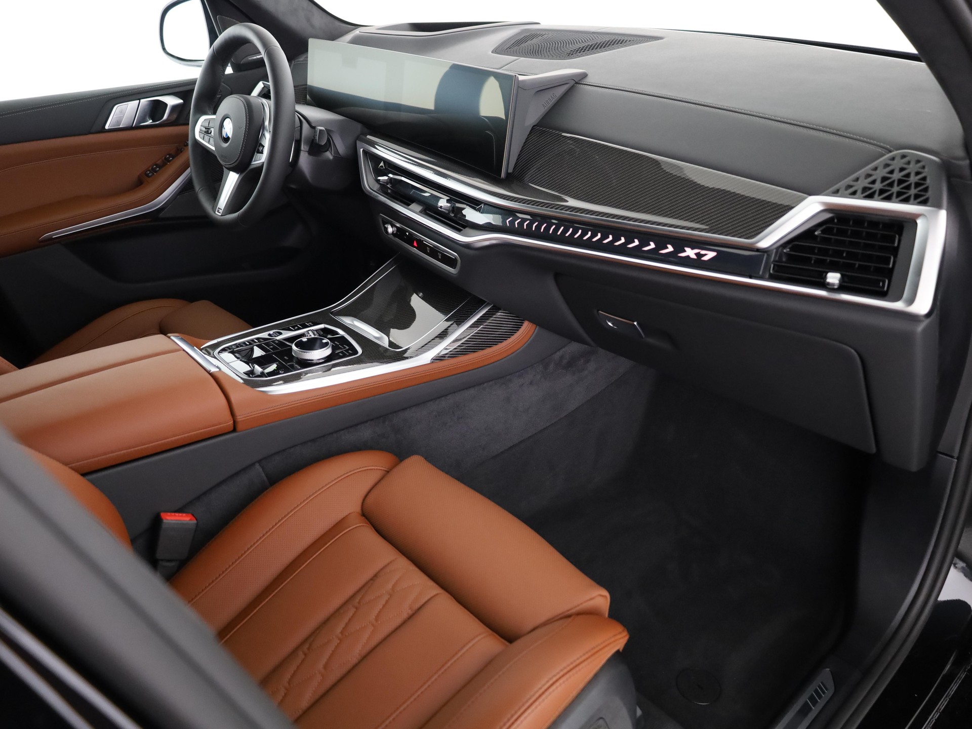 BMW X7 40i xDrive SAG-image-15