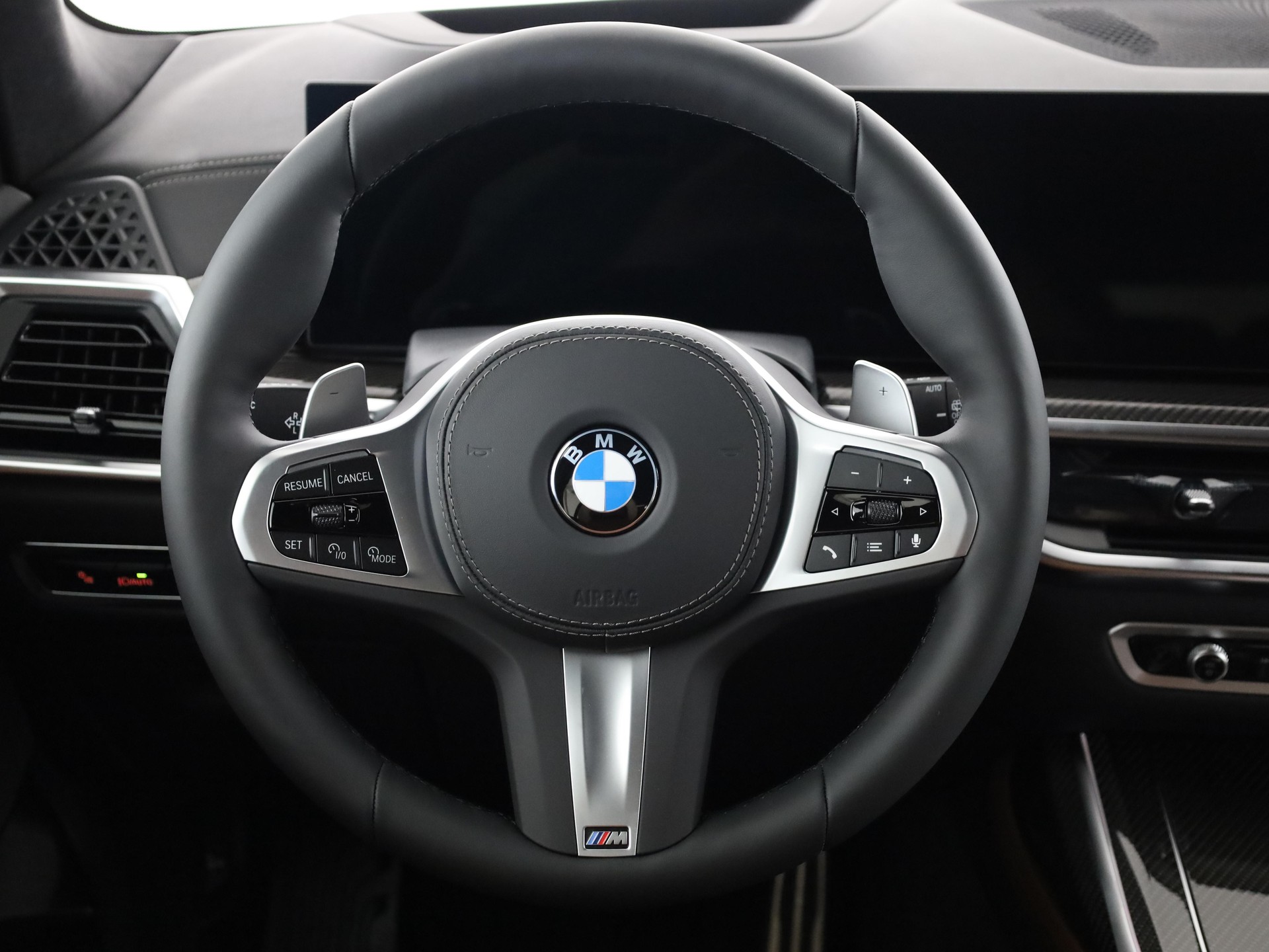 BMW X7 40i xDrive SAG-image-18