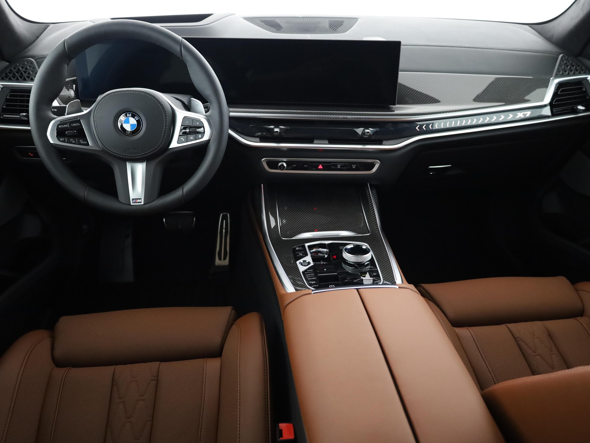 BMW X7 40i xDrive SAG-image-17