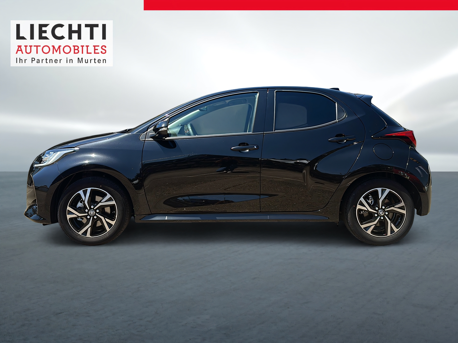 TOYOTA Yaris 1.5 Comfort e-CVT-showroom-element-1