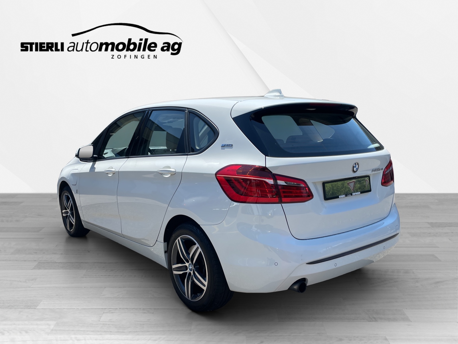 BMW 225xe Active Tourer-image-6