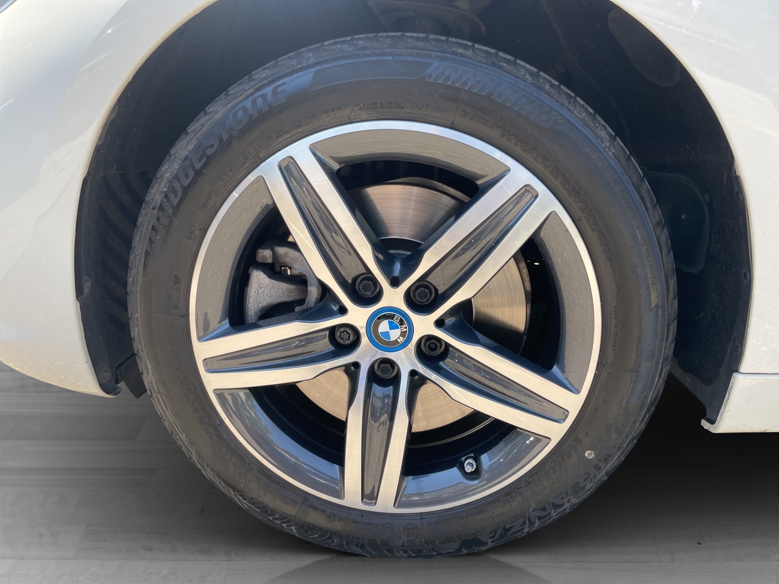 BMW 225xe Active Tourer-image-8