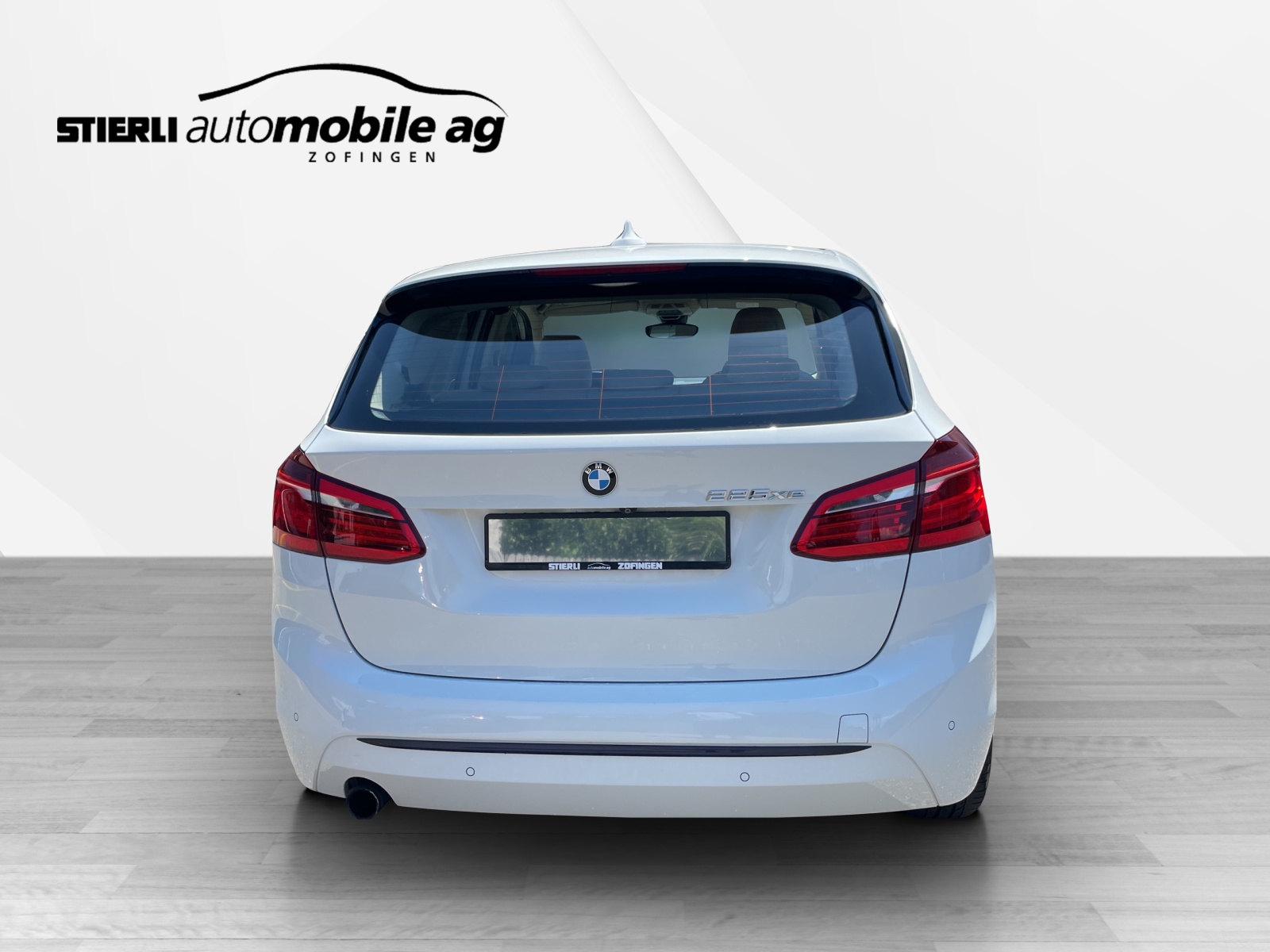 BMW 225xe Active Tourer-image-5