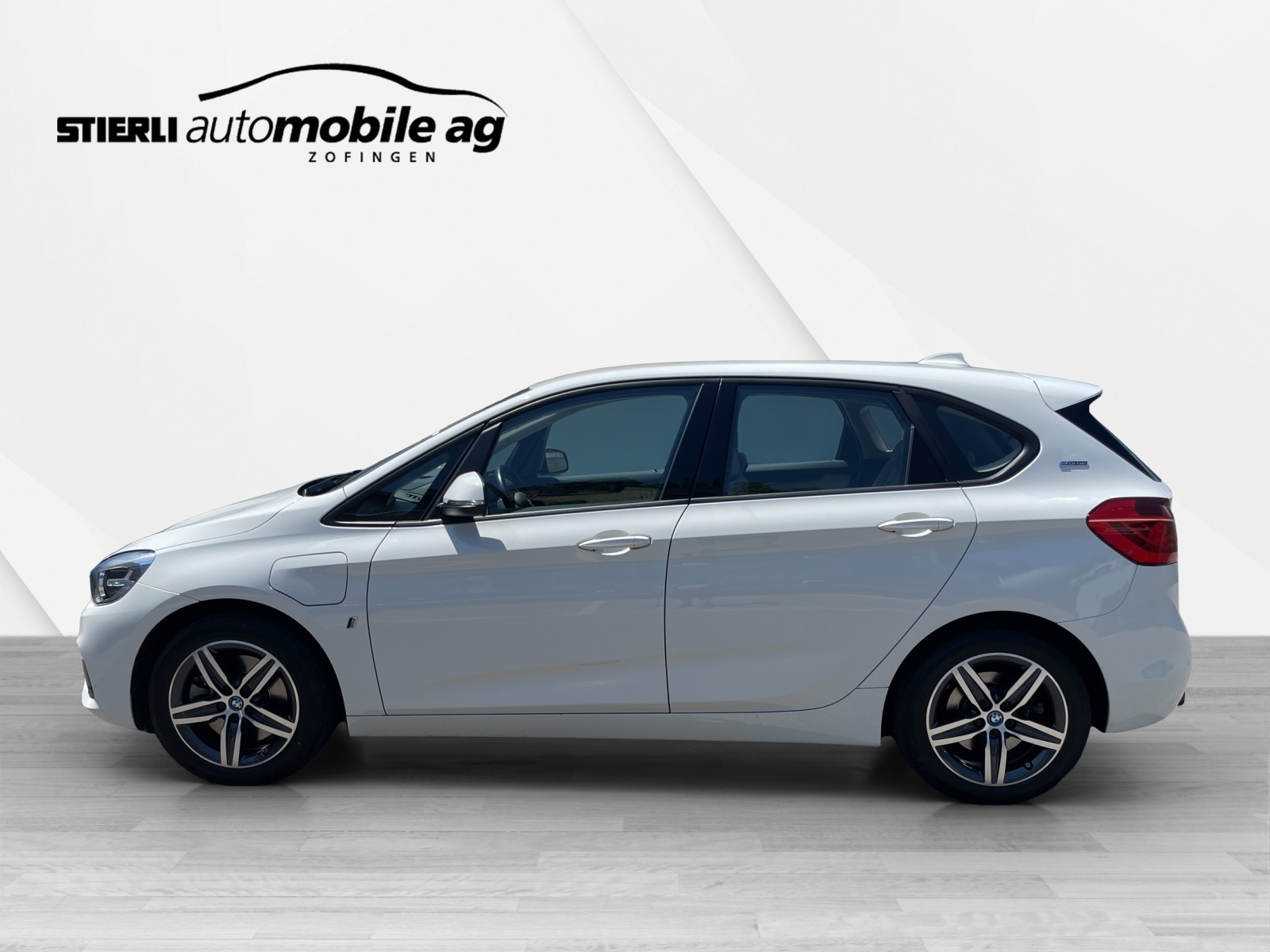 BMW 225xe Active Tourer-image-7