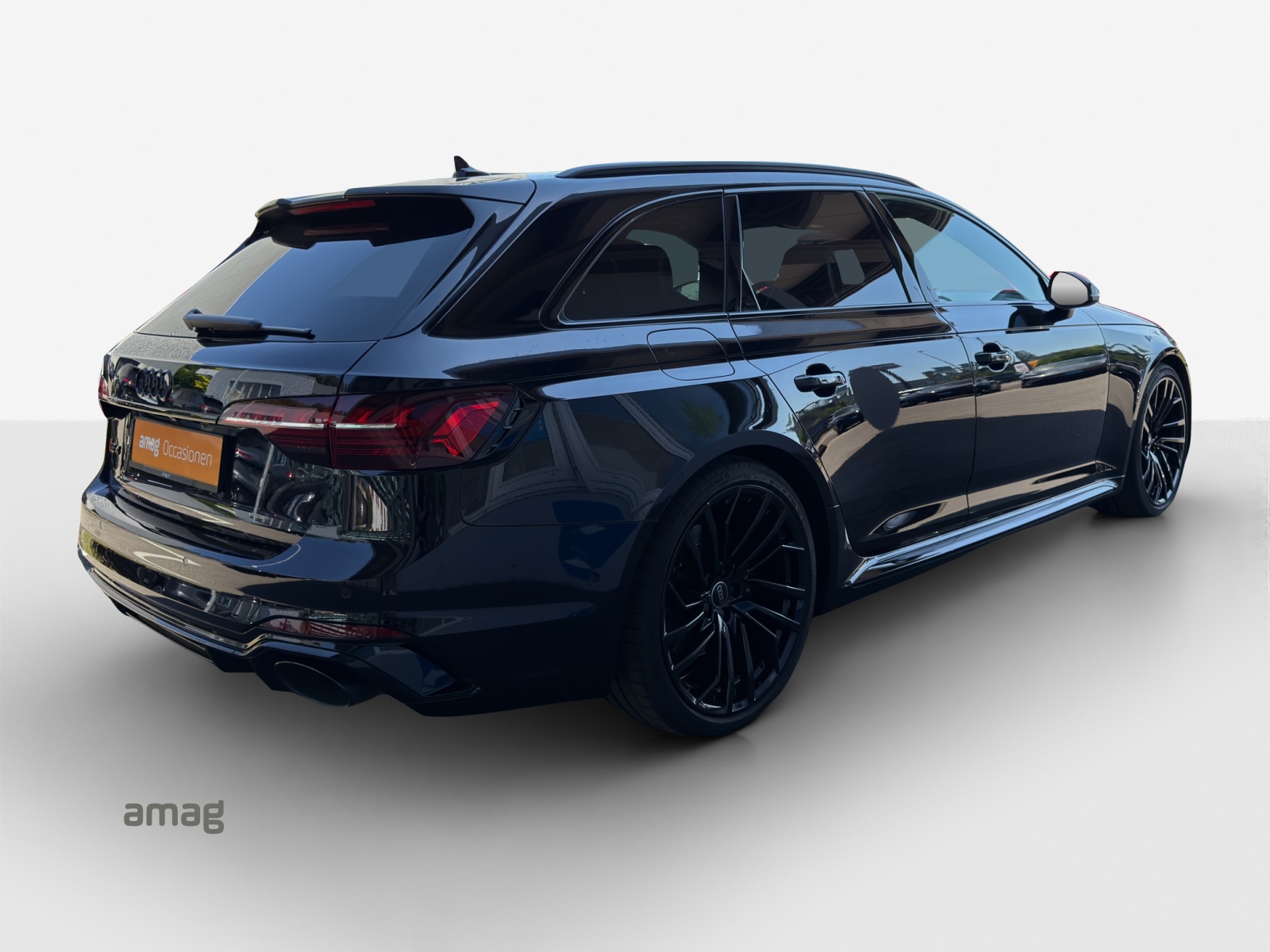 AUDI RS4 Avant quattro tiptronic-image-4