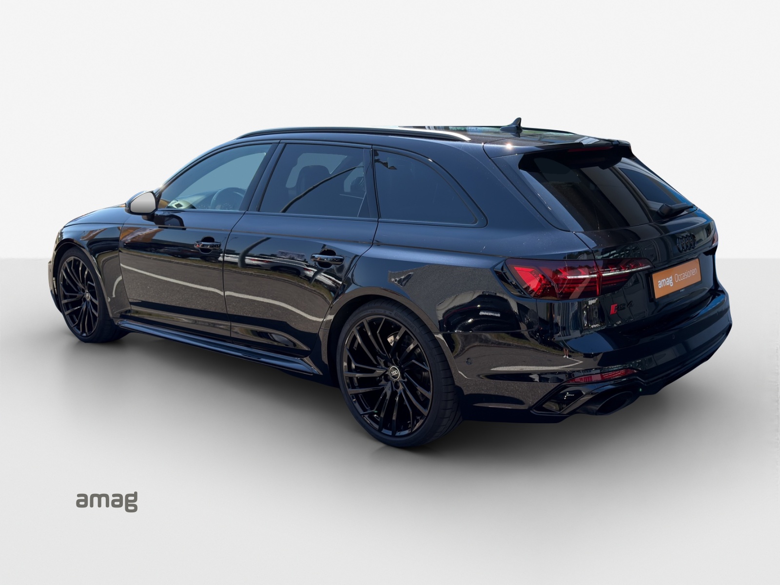 AUDI RS4 Avant quattro tiptronic-image-2