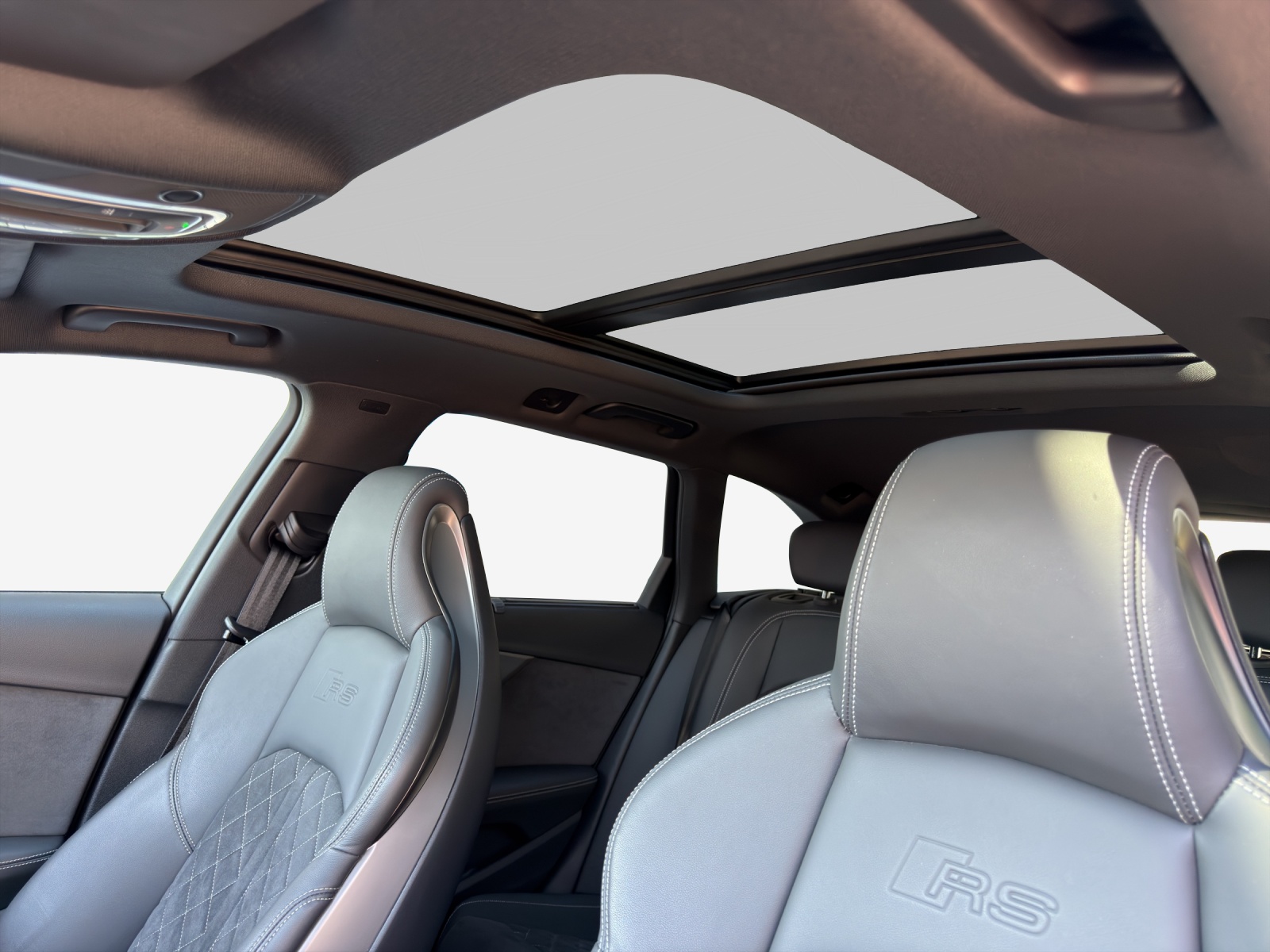 AUDI RS4 Avant quattro tiptronic-image-14