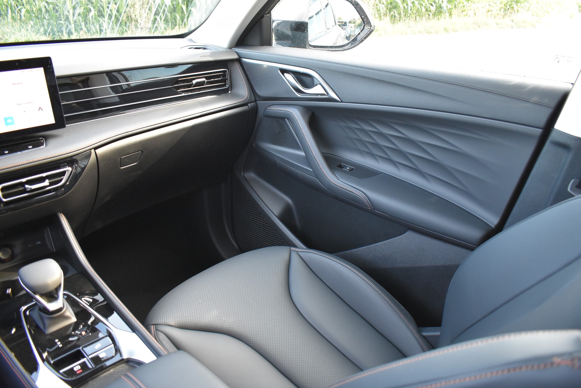 MG HS 1.5 Hybrid+ Luxury-image-10