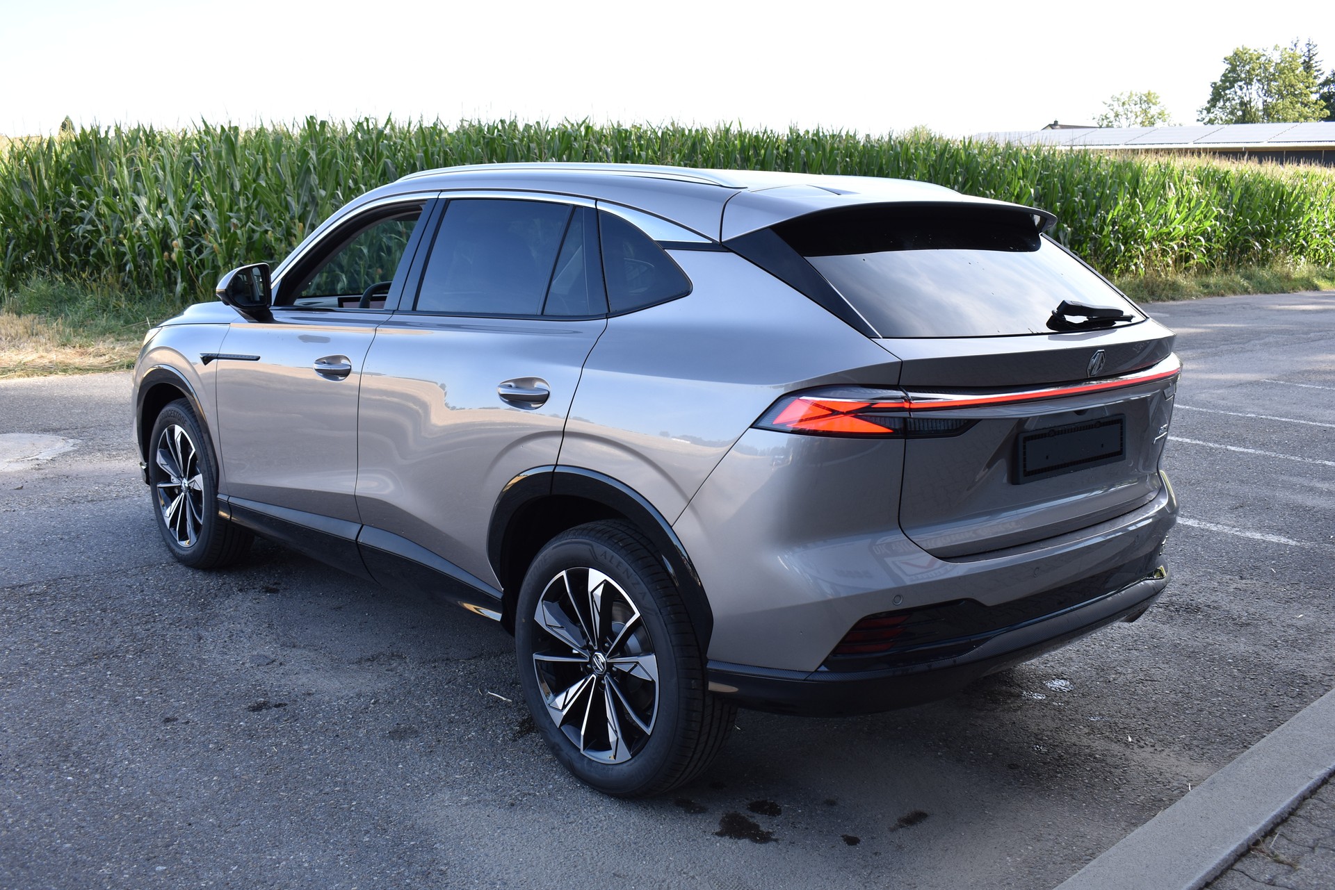 MG HS 1.5 Hybrid+ Luxury-image-4