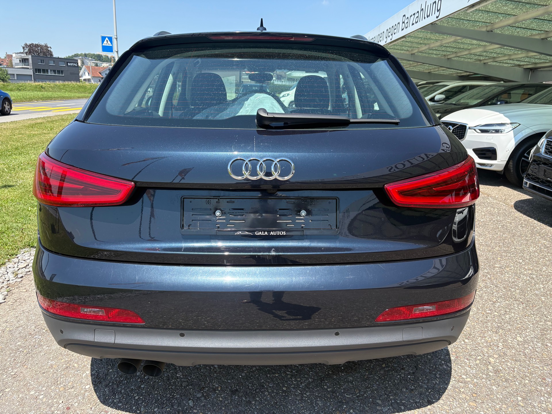 AUDI Q3 2.0 TDI quattro S-tronic-image-4