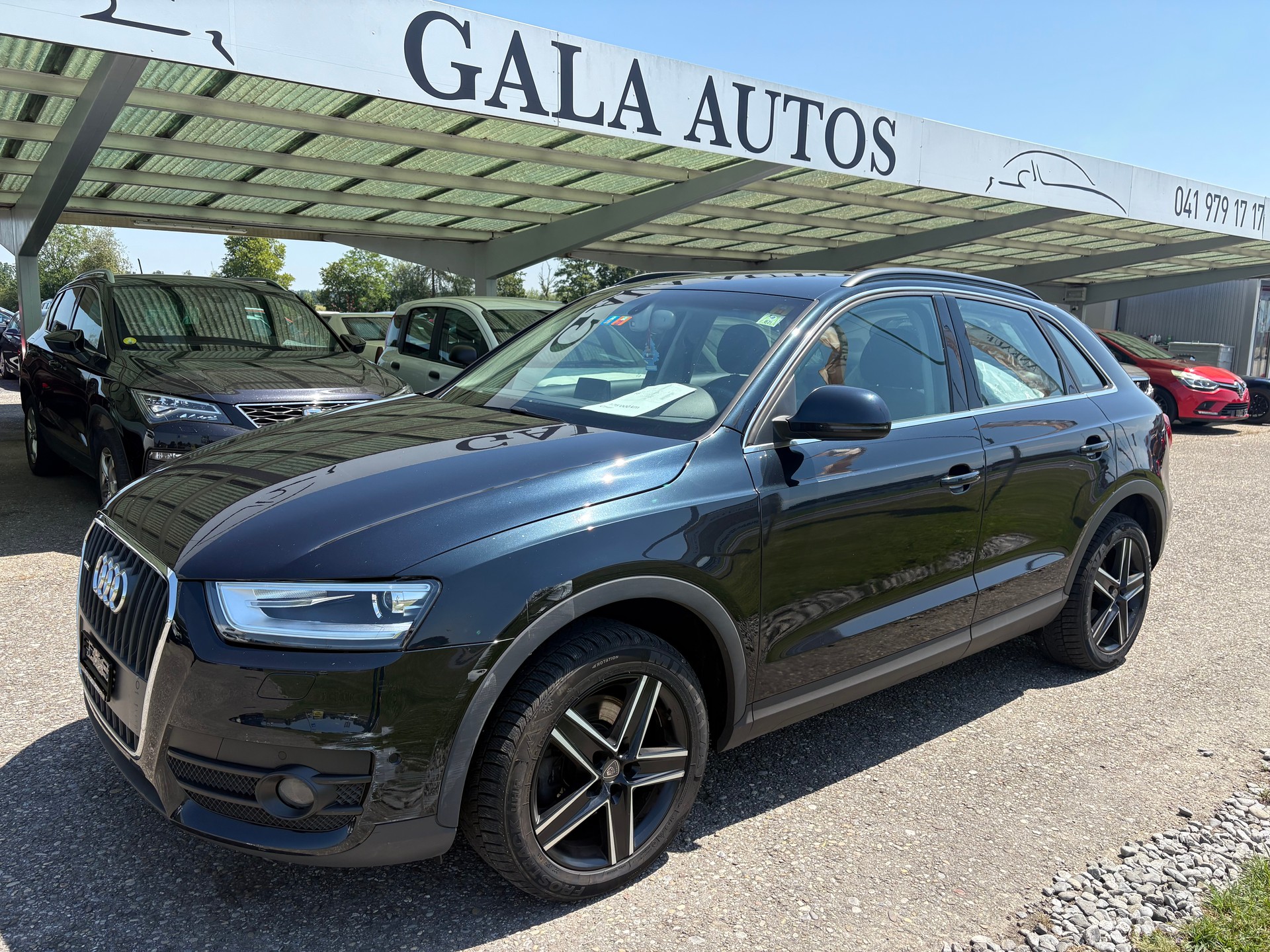 AUDI Q3 2.0 TDI quattro S-tronic-image-0