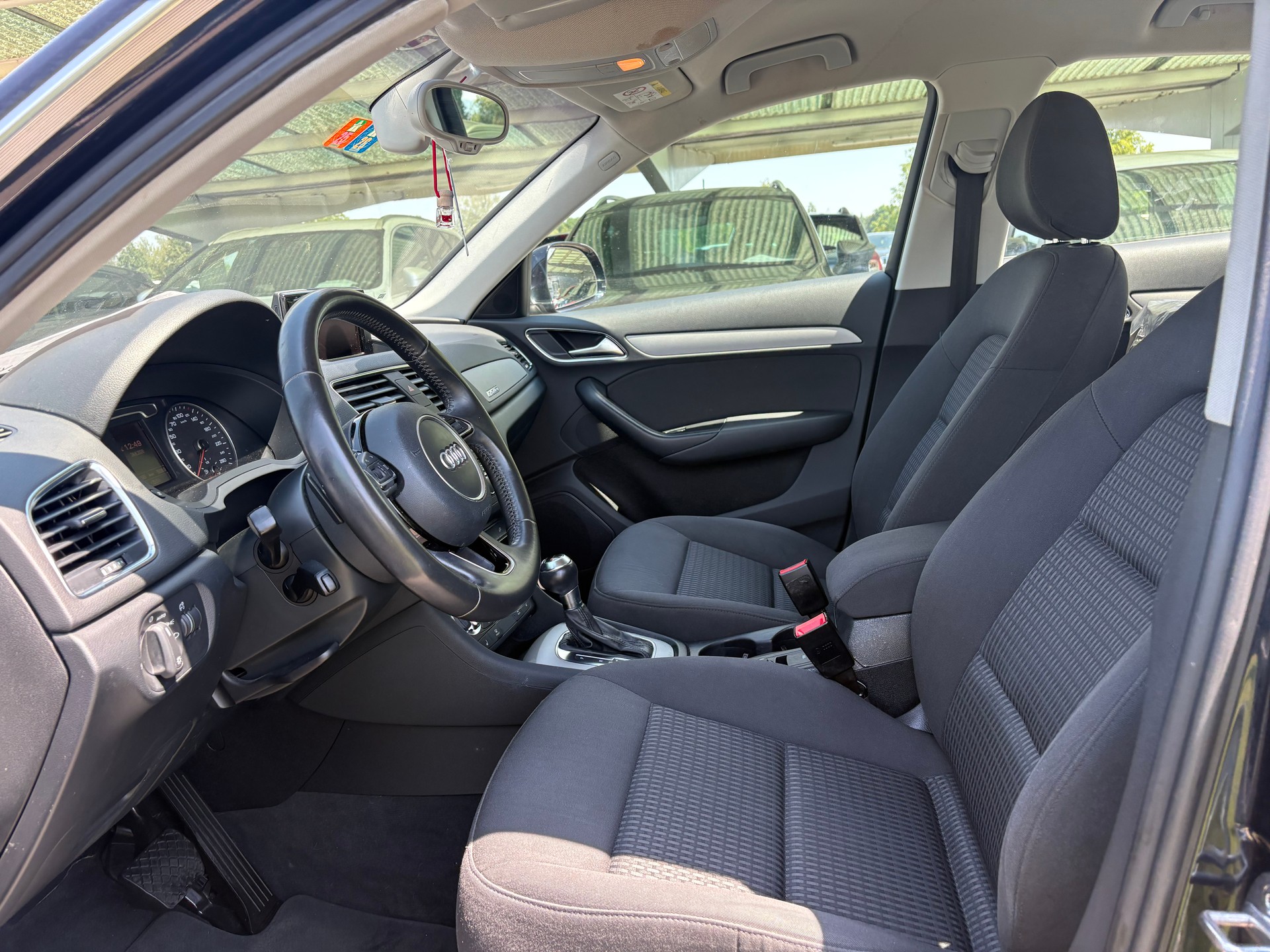 AUDI Q3 2.0 TDI quattro S-tronic-image-7
