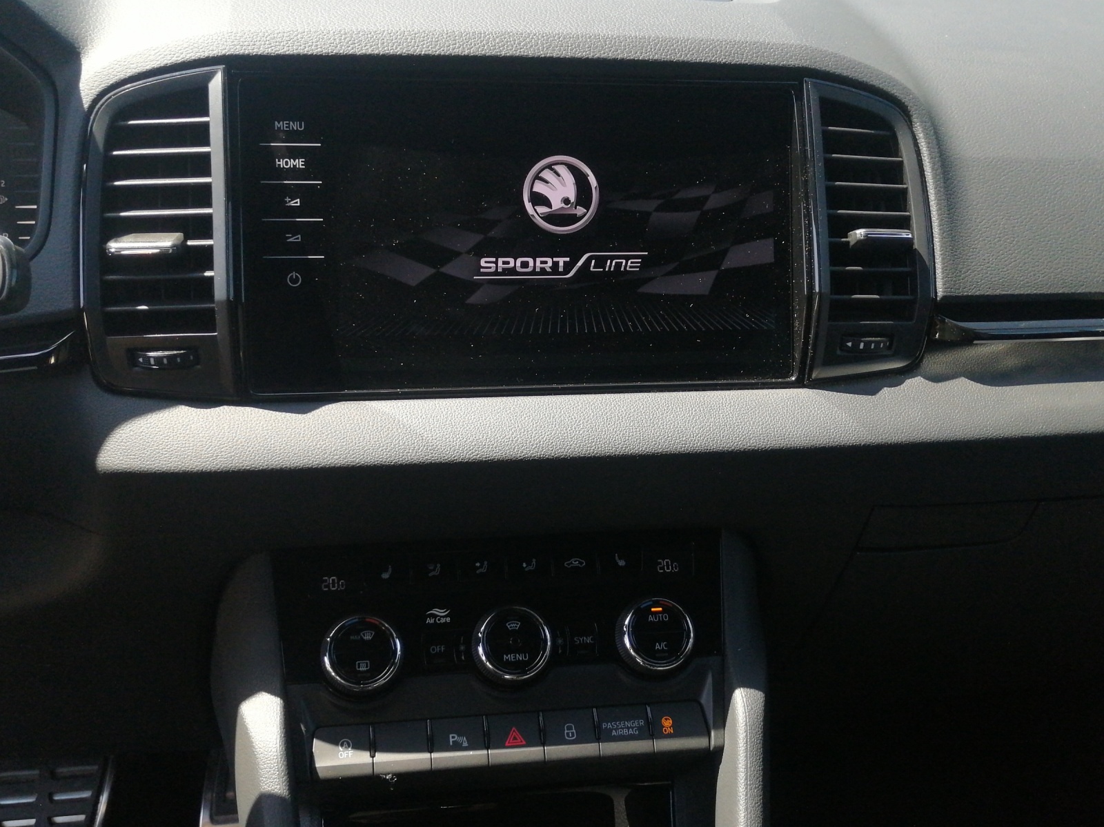 SKODA Karoq 2.0 TSI SportLine 4x4 DSG-image-10