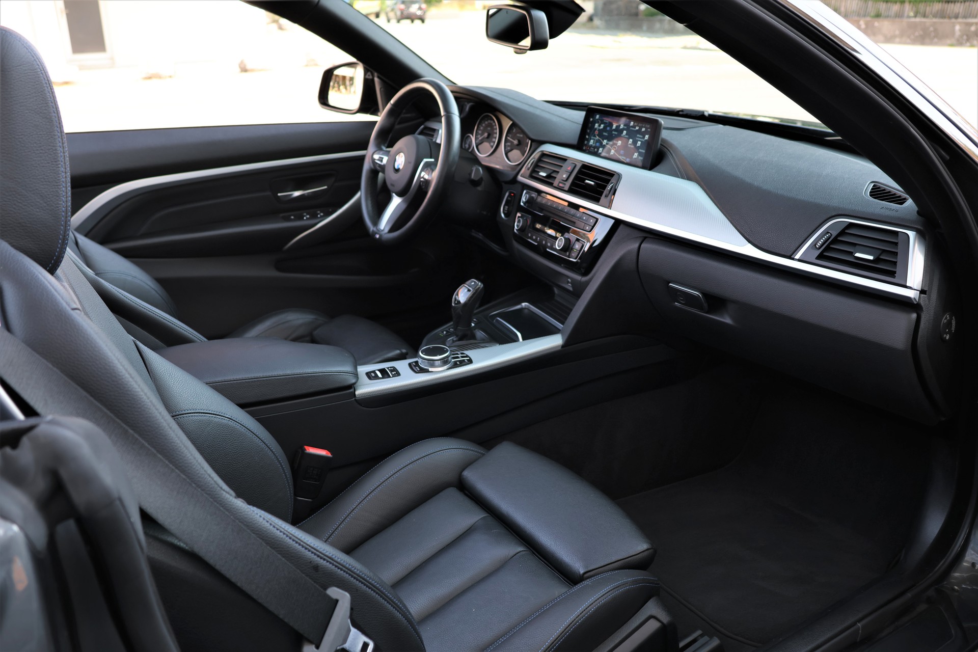 BMW 440i Cabriolet xDrive M Sport Steptronic (CH) "Performance"-image-23