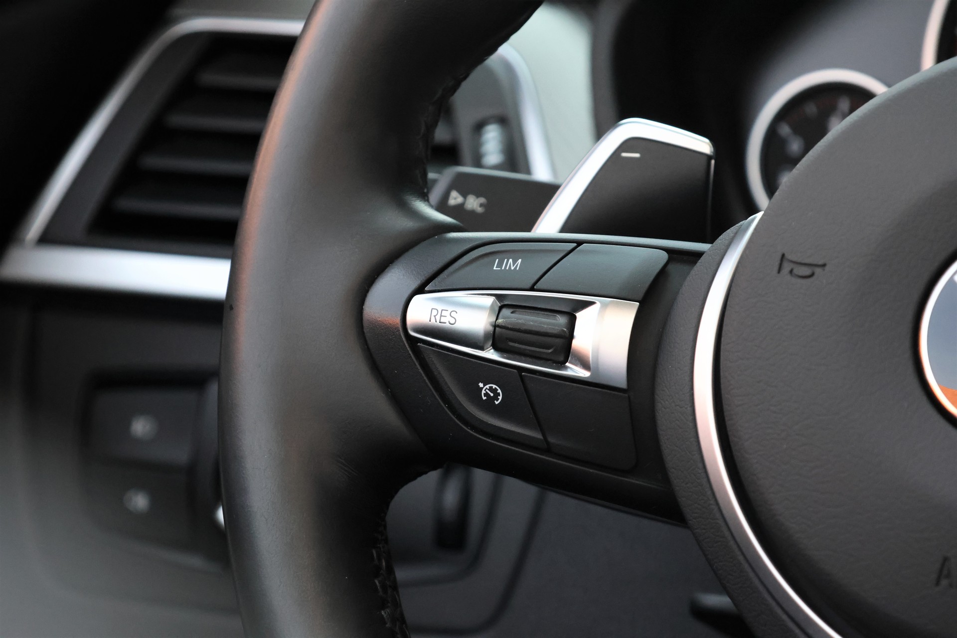 BMW 440i Cabriolet xDrive M Sport Steptronic (CH) "Performance"-image-21
