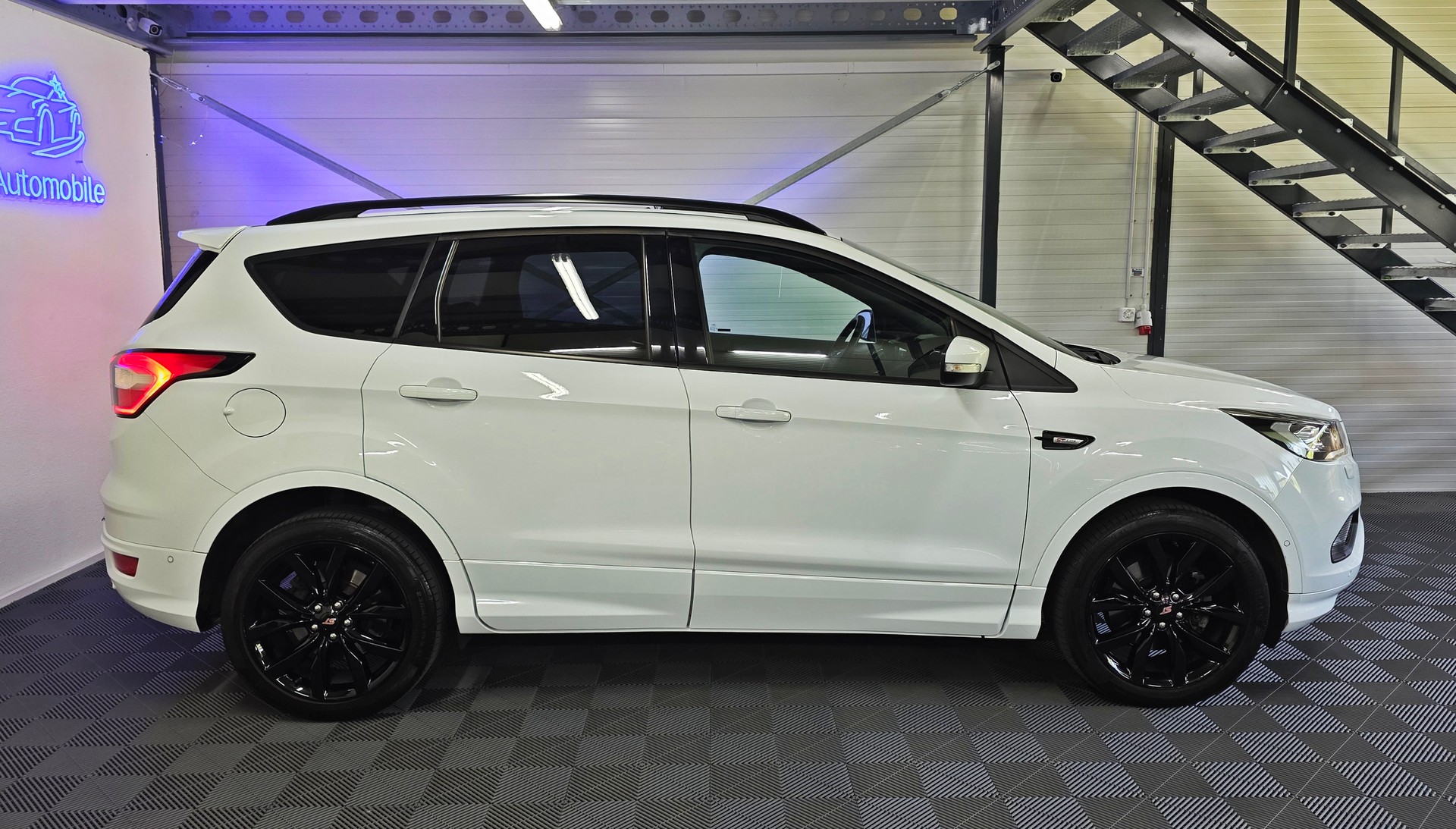 FORD Kuga 2.0 TDCi ST Line High 4WD PowerShift-image-3