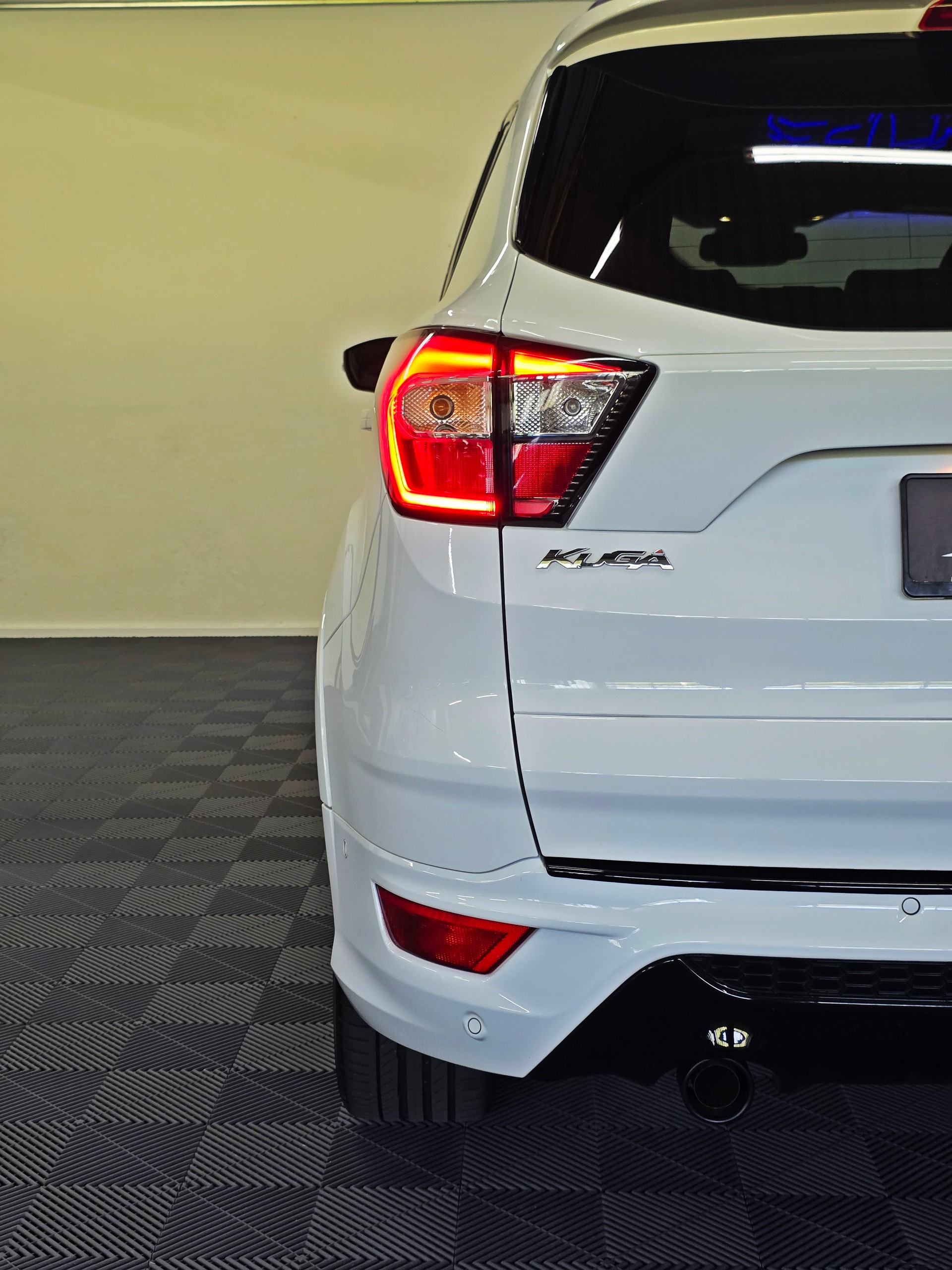 FORD Kuga 2.0 TDCi ST Line High 4WD PowerShift-image-7
