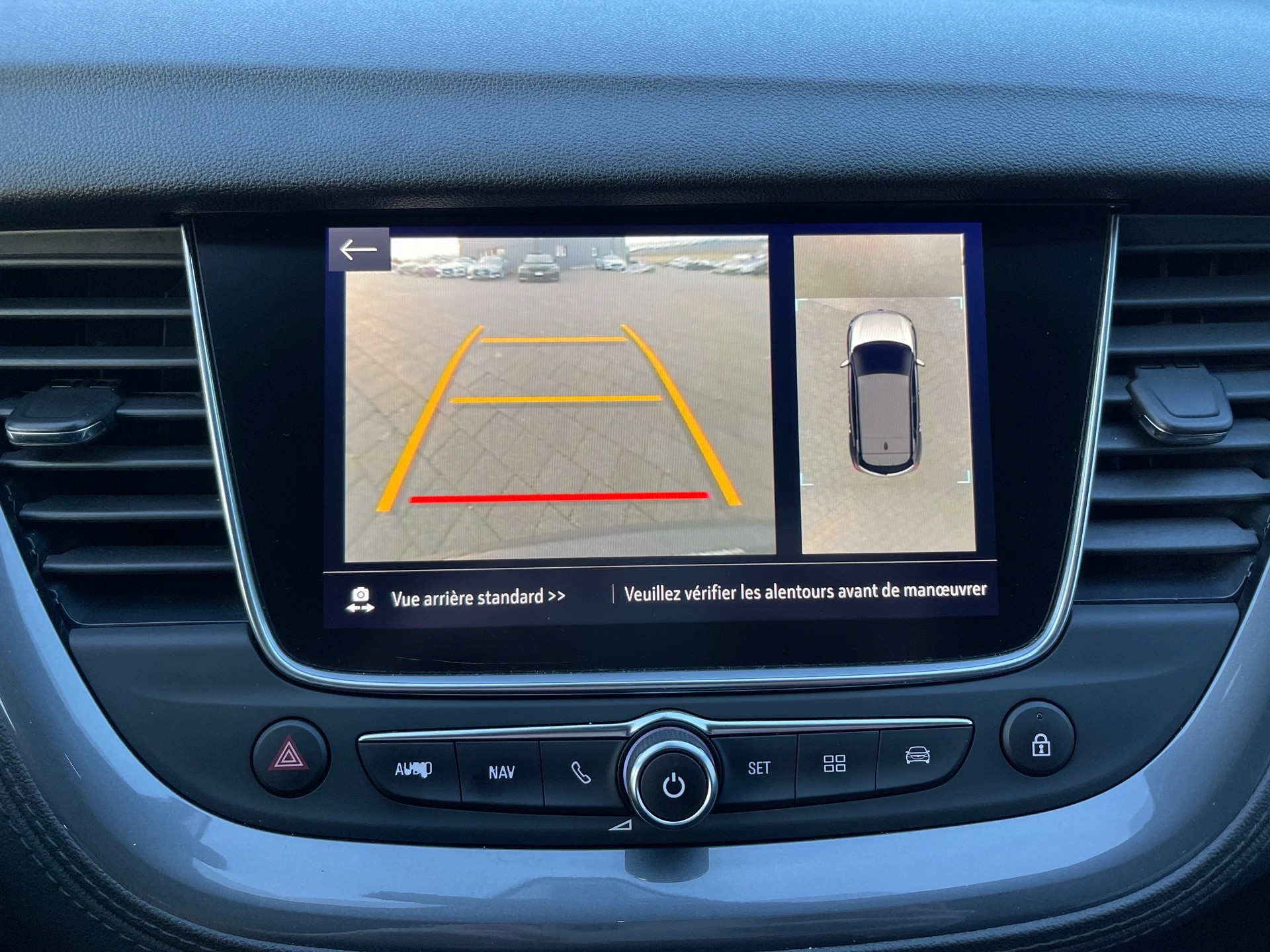 OPEL Grandland X 1.6CDTi Ultimate Automatik-image-10