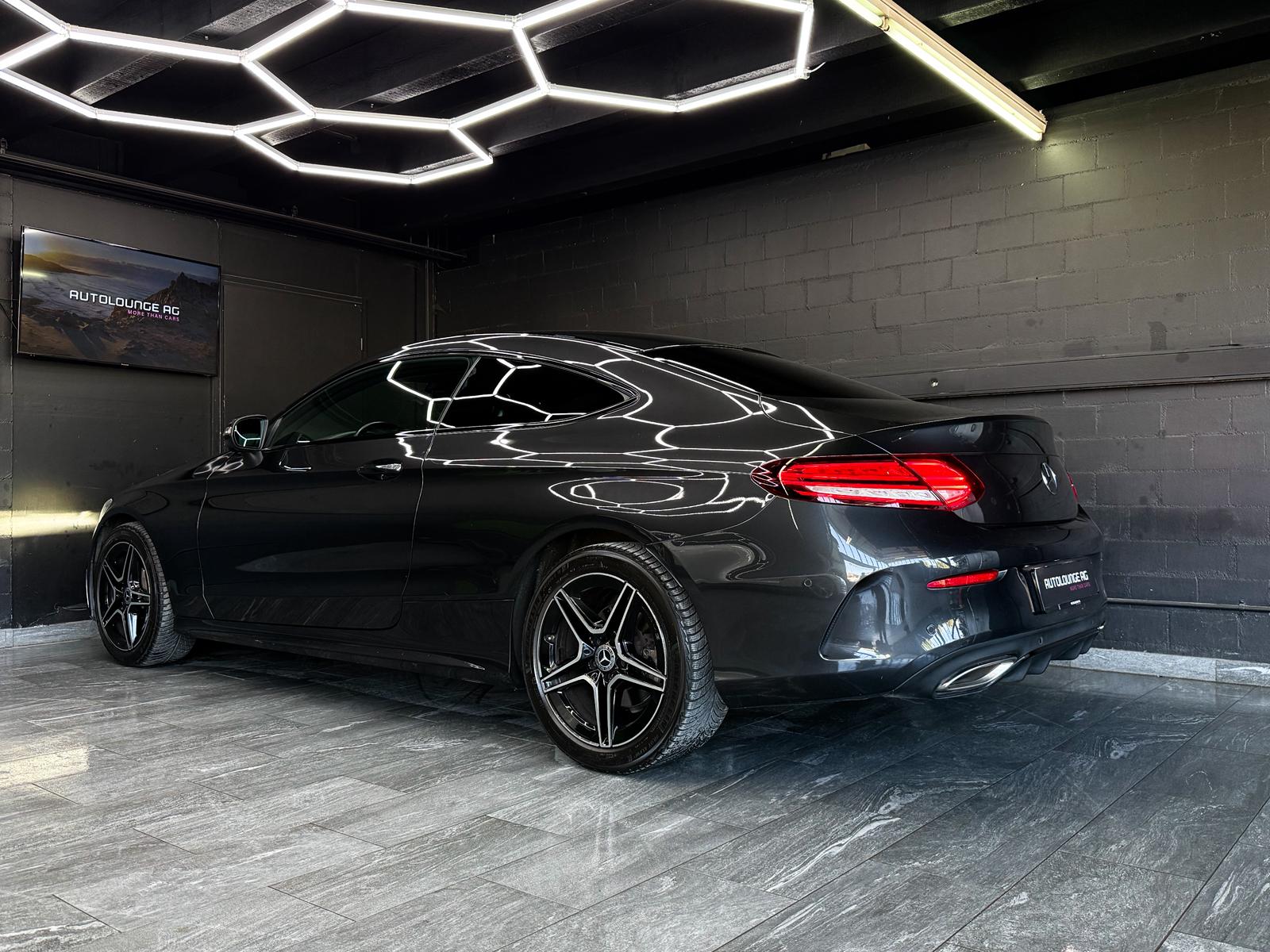 MERCEDES-BENZ C 200 Coupé 4Matic AMG Line 9G-Tronic-image-4