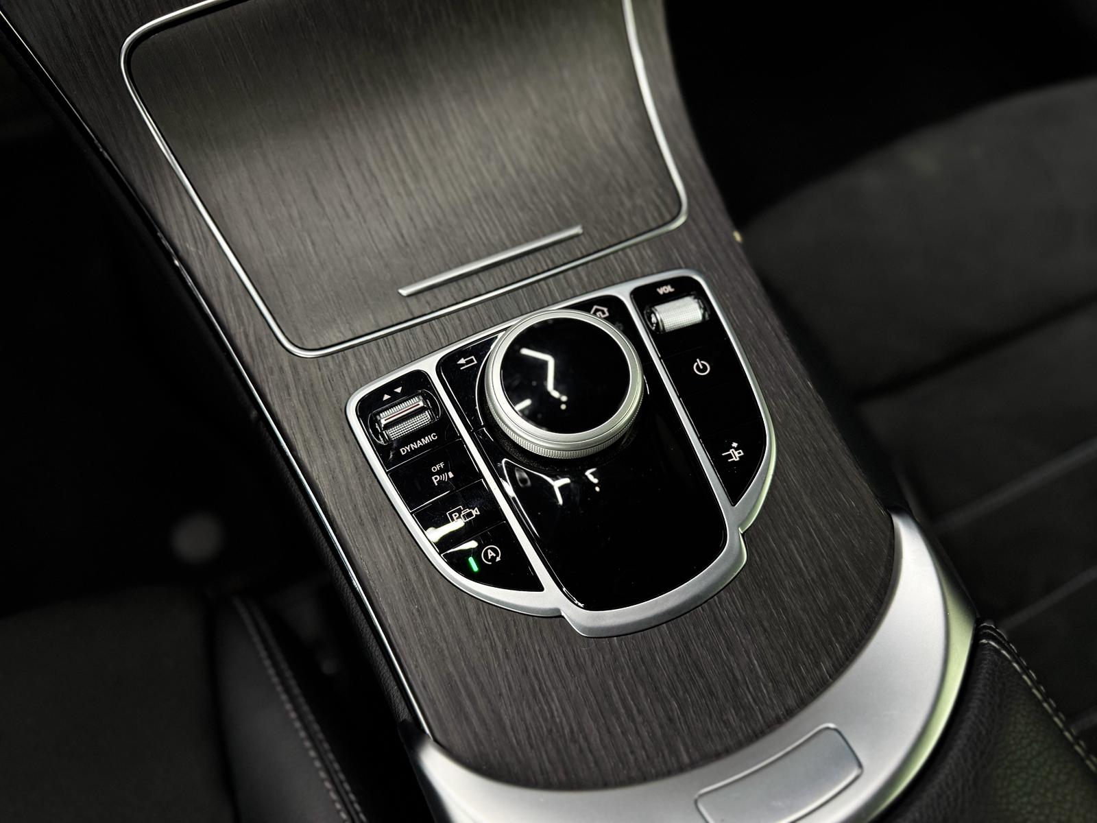 MERCEDES-BENZ C 200 Coupé 4Matic AMG Line 9G-Tronic-image-18