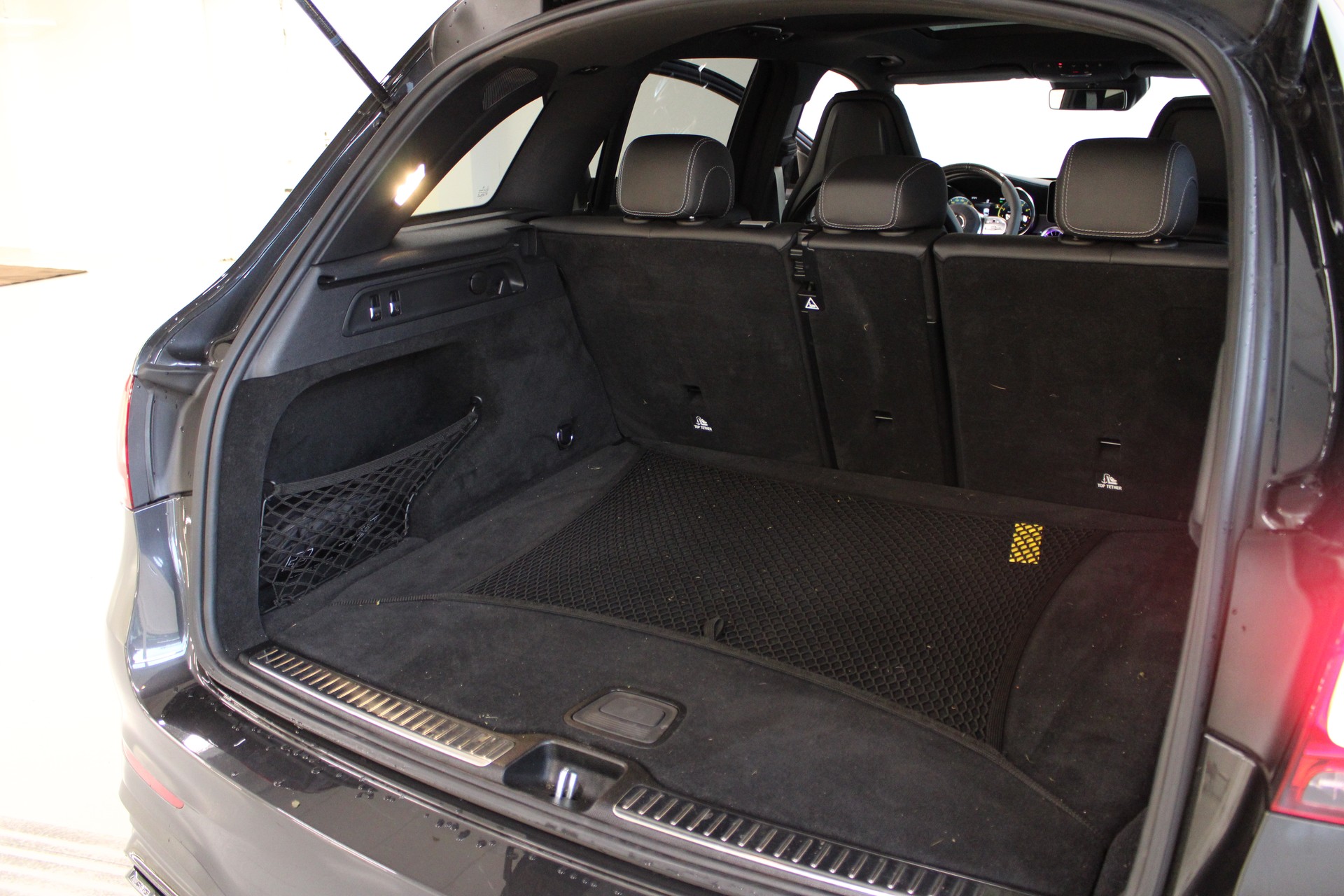 MERCEDES-BENZ GLC Coupé 63 S AMG 4Matic+ 9G-Tronic-image-25