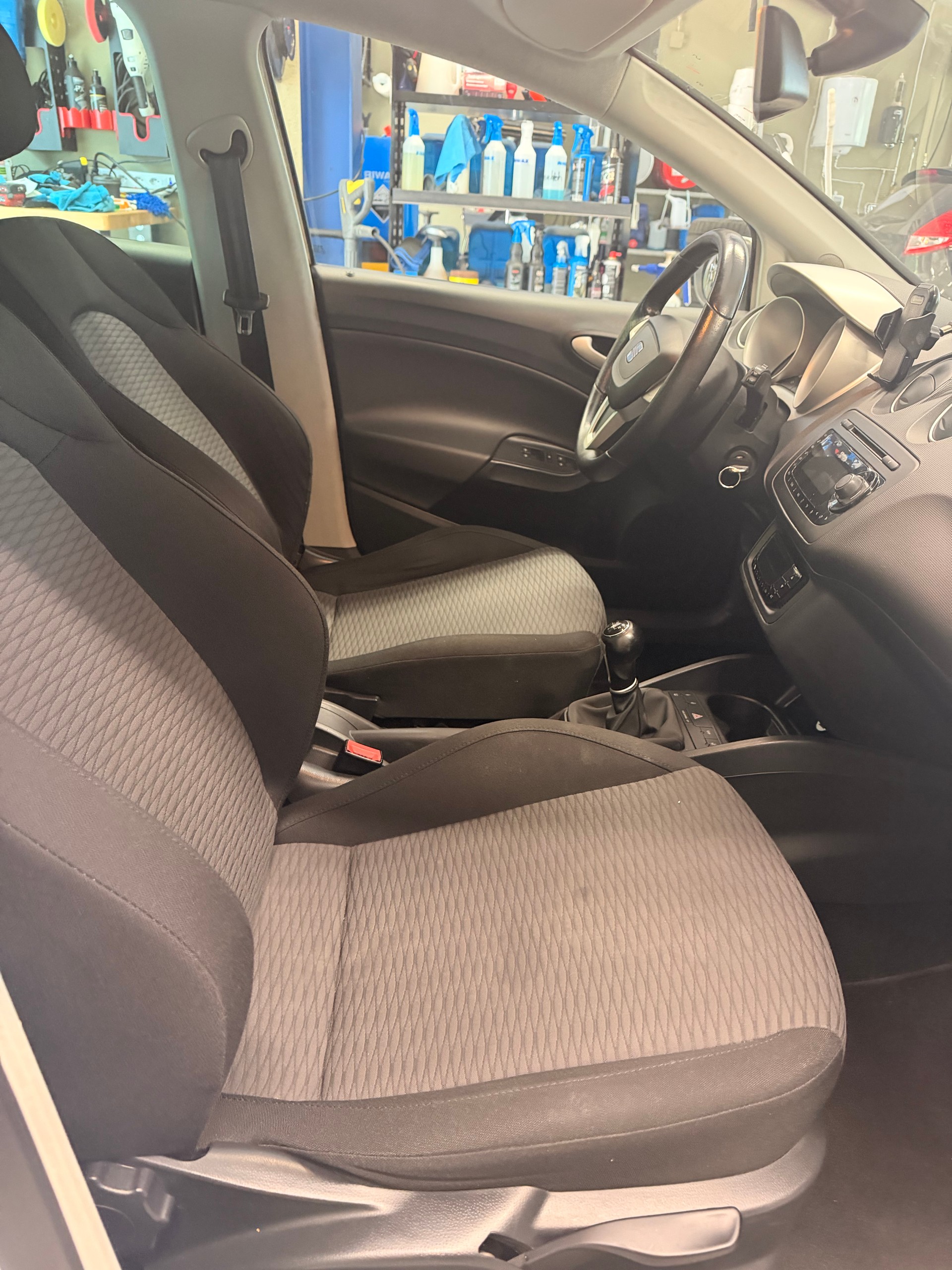SEAT Ibiza ST 1.6 TDI Style-image-5