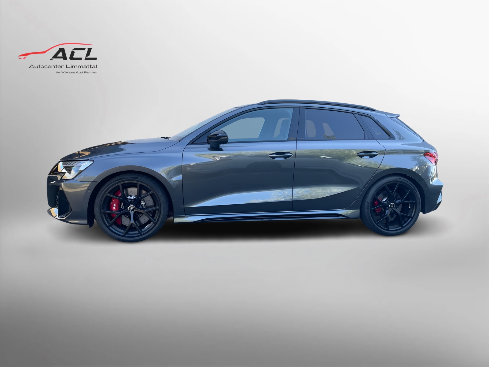 AUDI RS3 Sportback 2.5 TSI quattro S-tronic-image-2