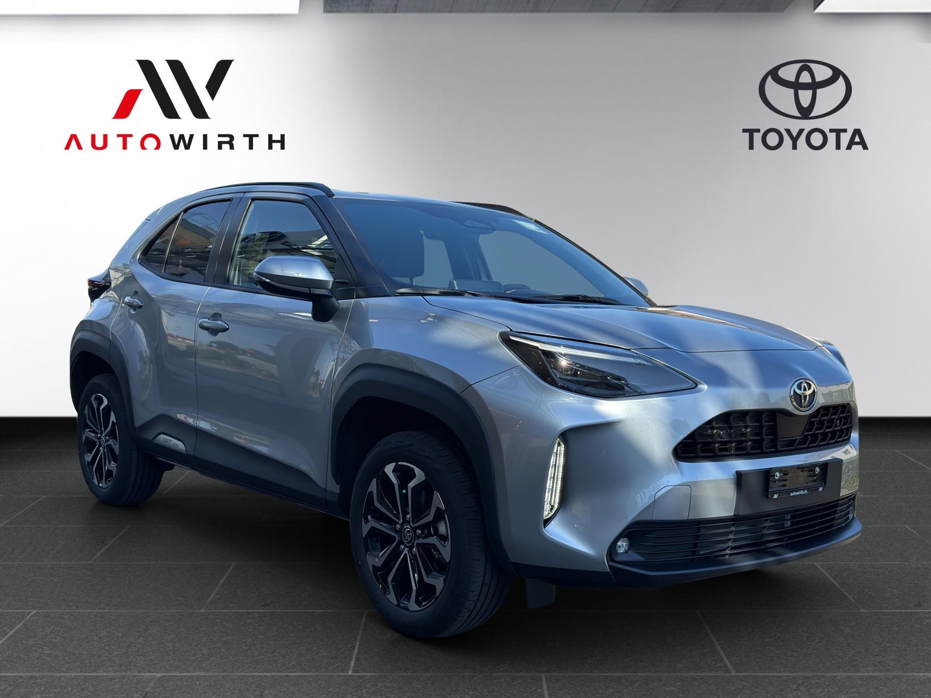 TOYOTA Yaris Cross 1.5 VVT-i HSD Trend AWD-i-image-2