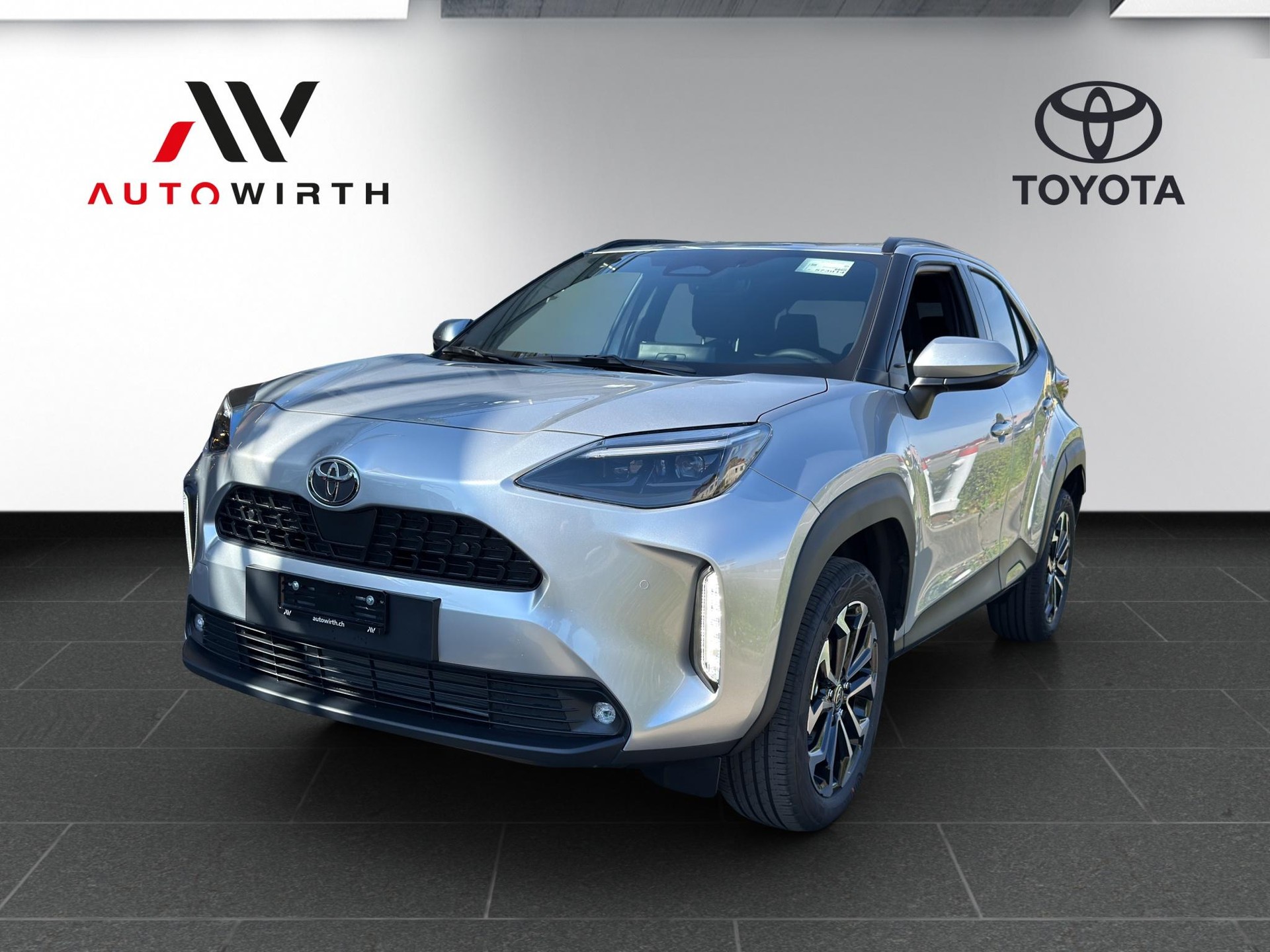 TOYOTA Yaris Cross 1.5 VVT-i HSD Trend AWD-i-image-0