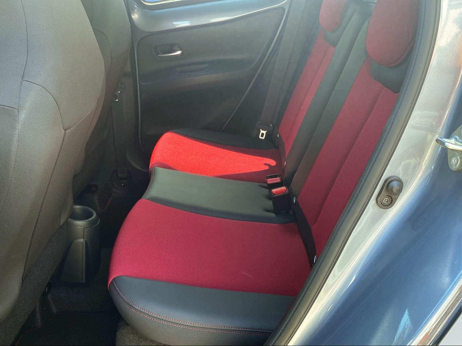 TOYOTA Aygo X 1.0 VVT-i Undercover-image-6