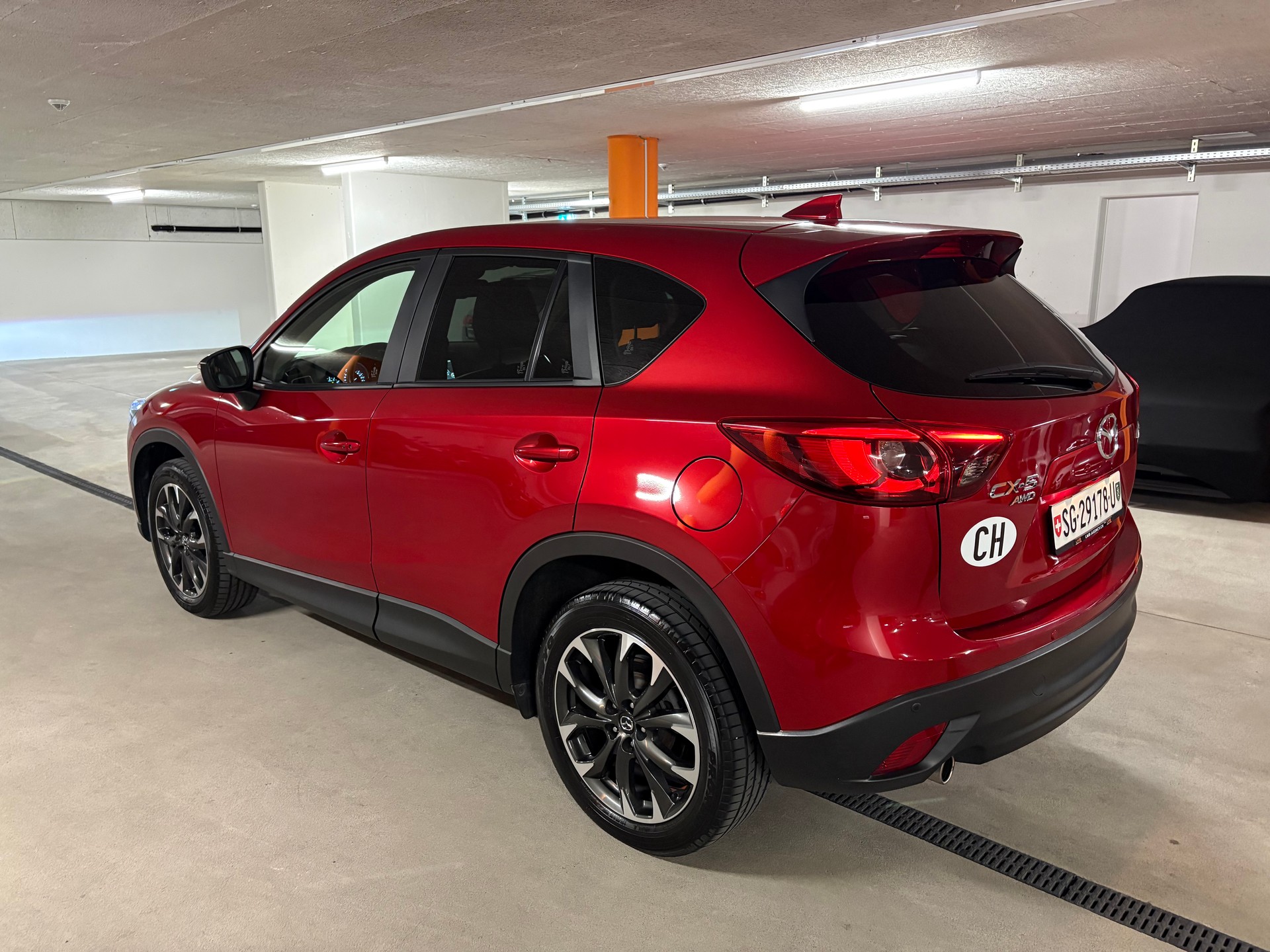 MAZDA CX-5 2.5 Revolution AWD Skyactive-G Automatic-image-3