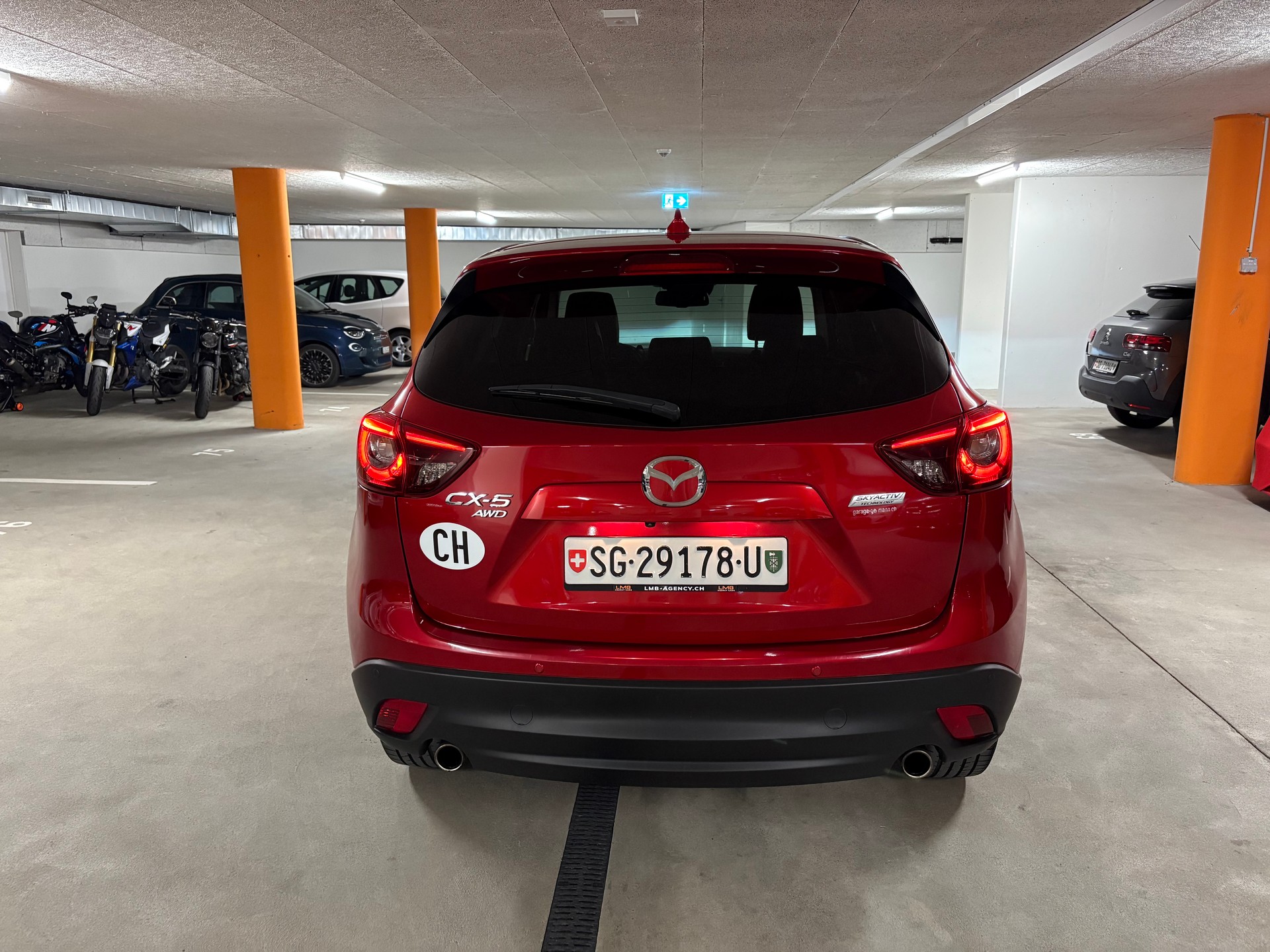 MAZDA CX-5 2.5 Revolution AWD Skyactive-G Automatic-image-4